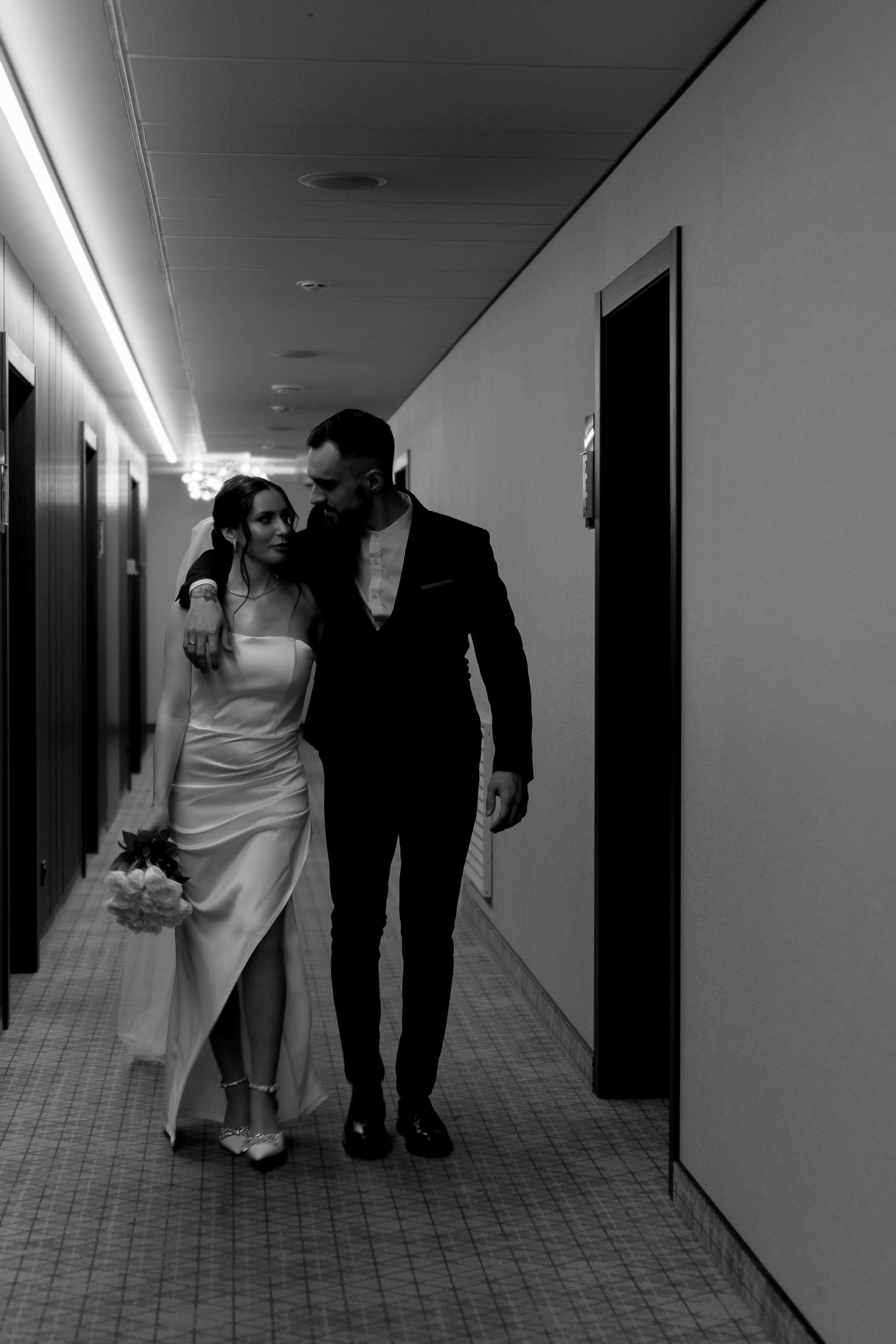 СВАДЕБНАЯ СЬЕМКА СБОРОВ ЖЕНИХА И НЕВЕСТЫ В ОТЕЛЕ И ТАКЖЕ ФОТОСЕССИИЯ В ОТЕЛЕЕ МЕГАПОЛИС БРЯНСК. Профессиональный фотограф, Санкт-Петербург — Виктория Богомолова