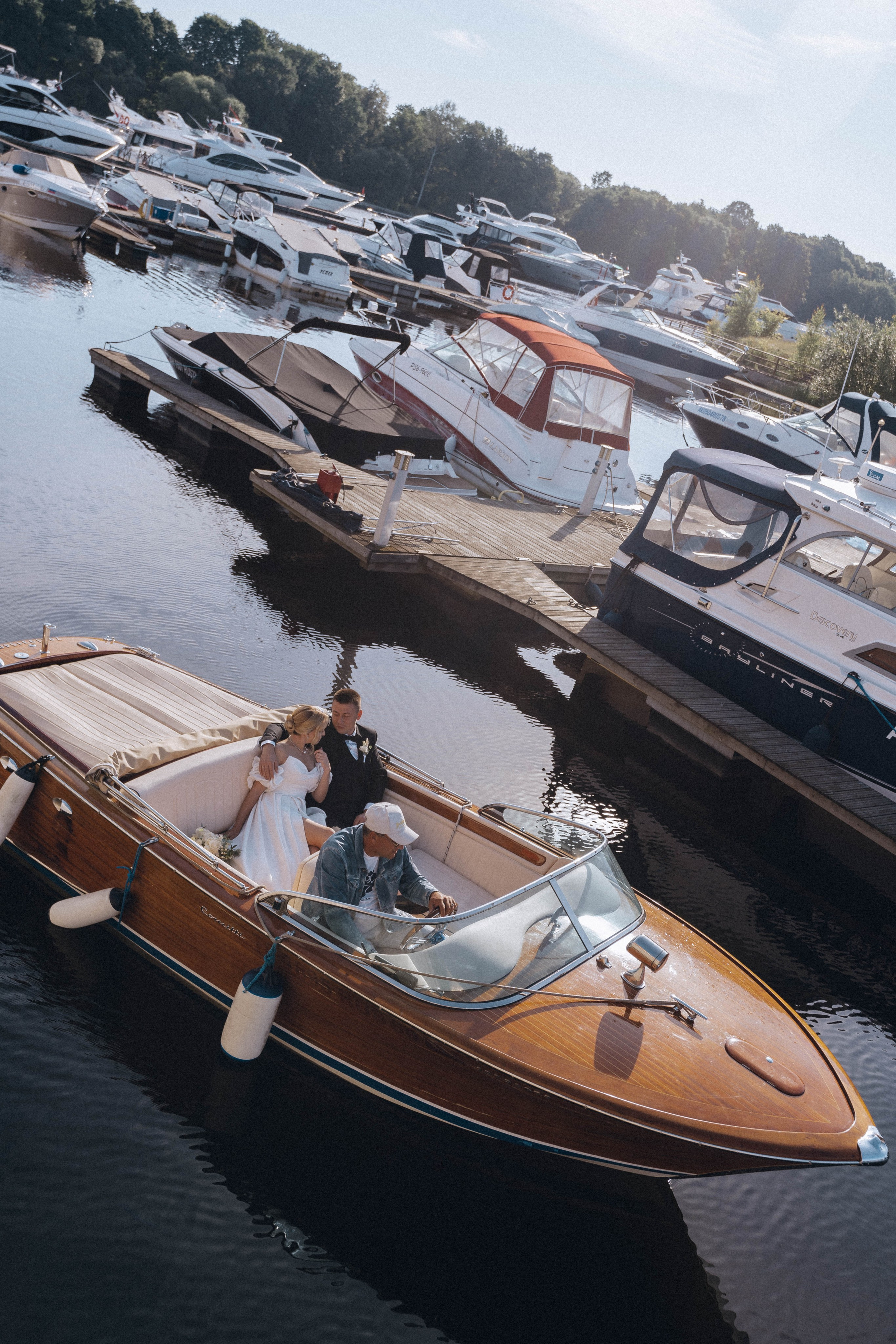 СВАДЕНБНАЯ СЬЕМКА НА КАТЕРЕ ПО КАНАЛАМ САНКТ-ПЕТЕРБУРГА И В АКВАТОРИИ НЕВЫ. Профессиональный фотограф, Санкт-Петербург — Виктория Богомолова