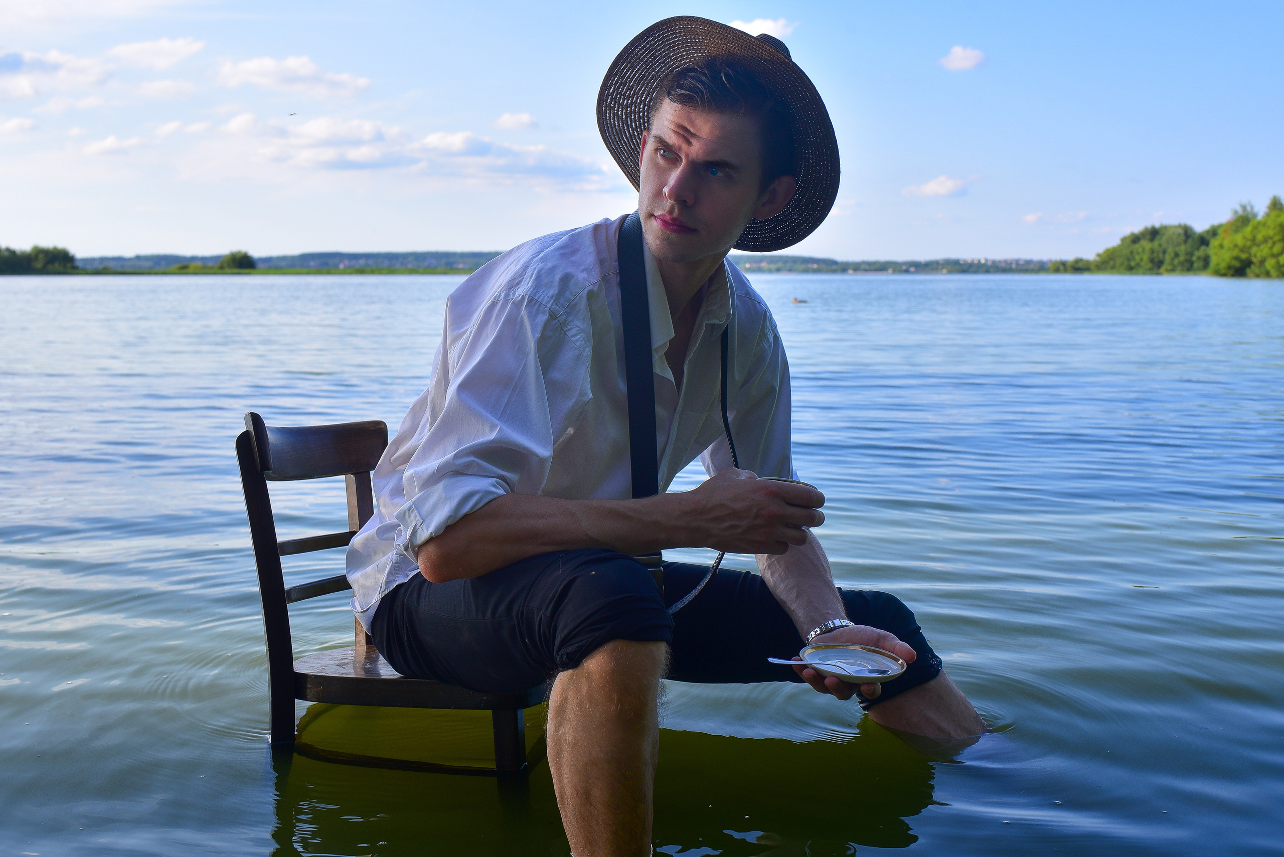 Летняя мужская фотосессия. Фотоуслуги, услуги фотографа, фотографирование важных событий