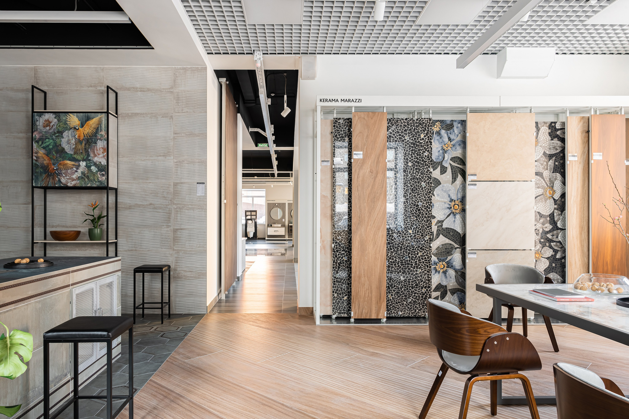 Флагманский магазин KERAMA MARAZZI, г. Киров. Дизайнер\стилист Анна Исупова. Иван Благушин. Интерьерный и архитектурный фотограф в Москве и Санкт-Петербурге