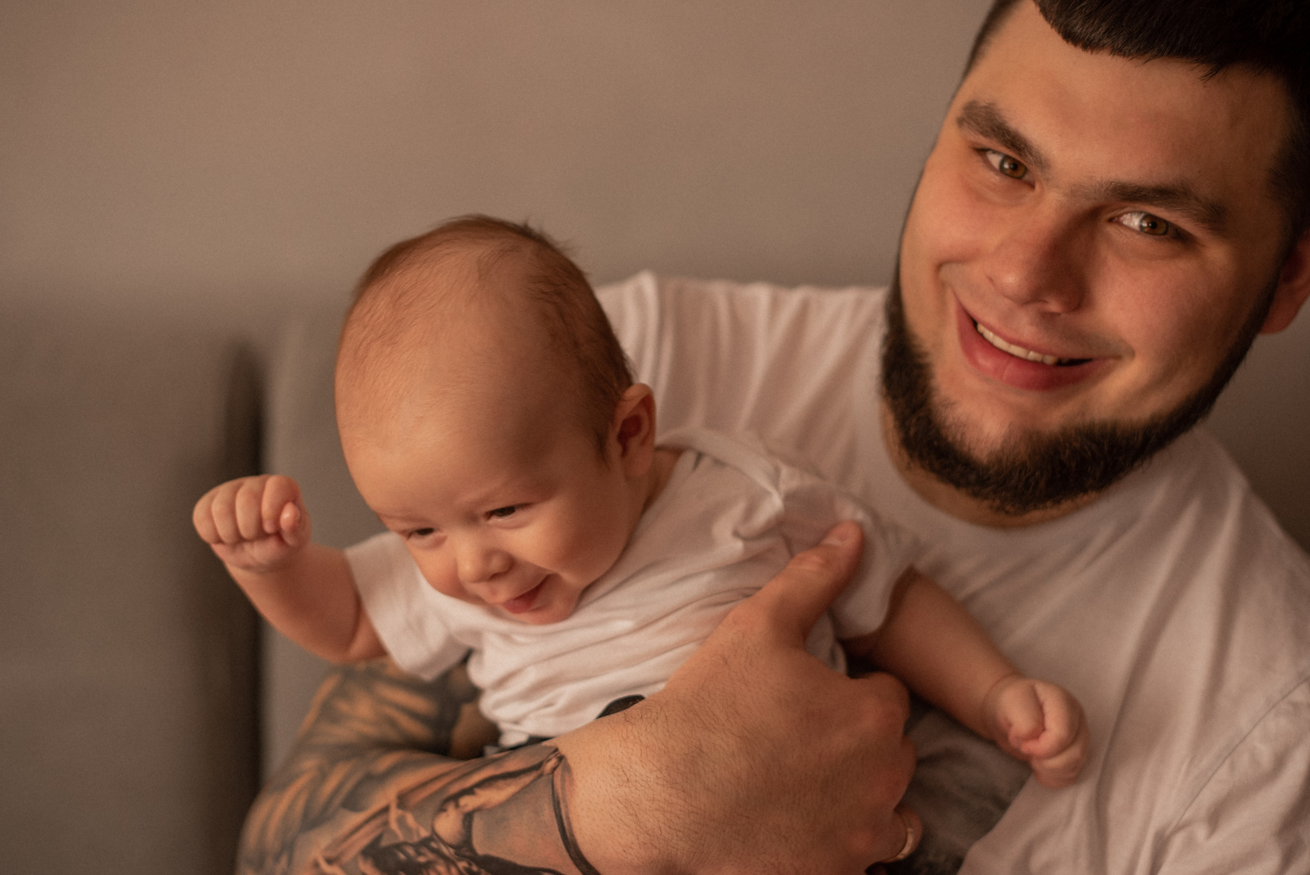 Малыш Мирон с родителями. Фотограф  Потапова Анна