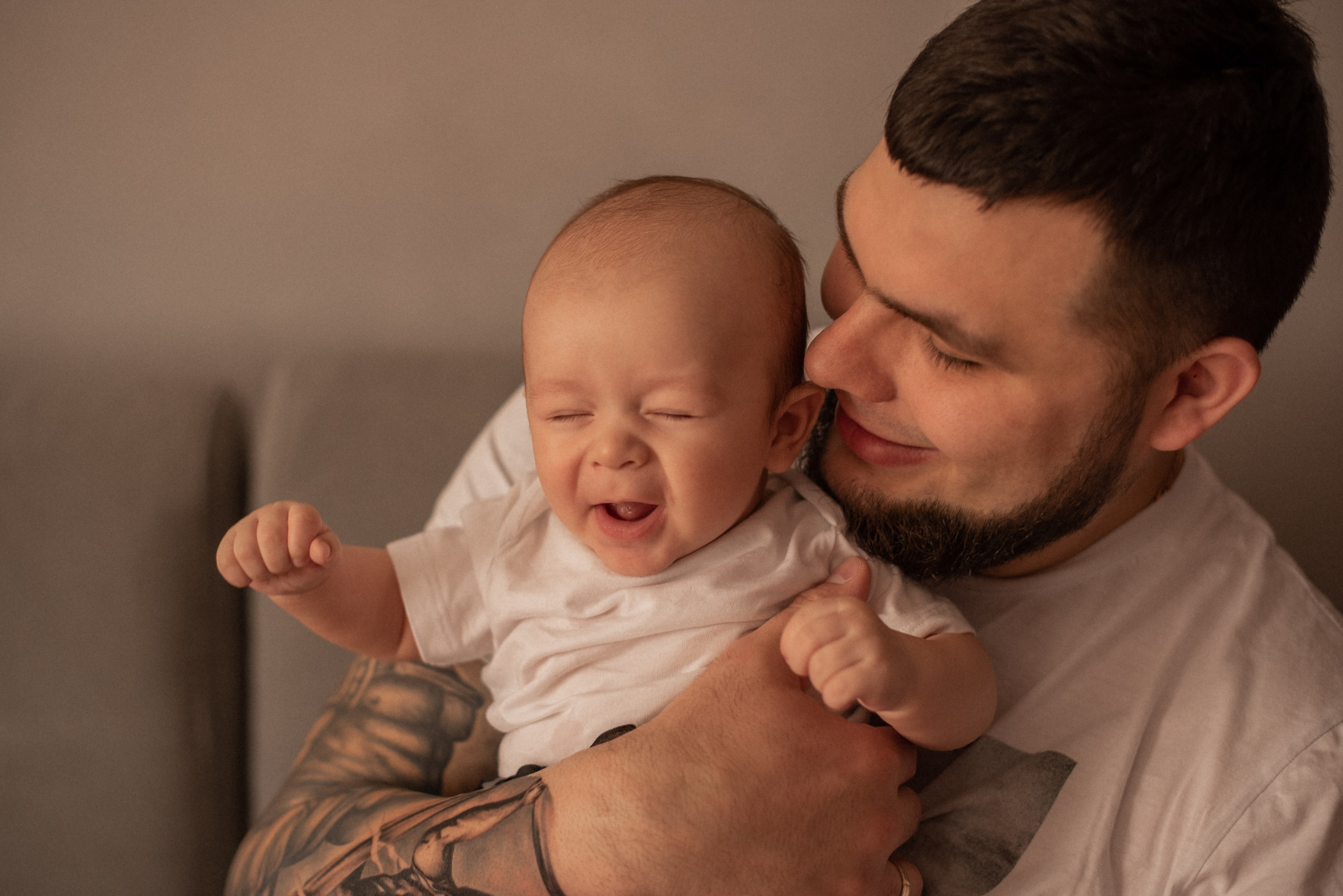 Малыш Мирон с родителями. Фотограф  Потапова Анна