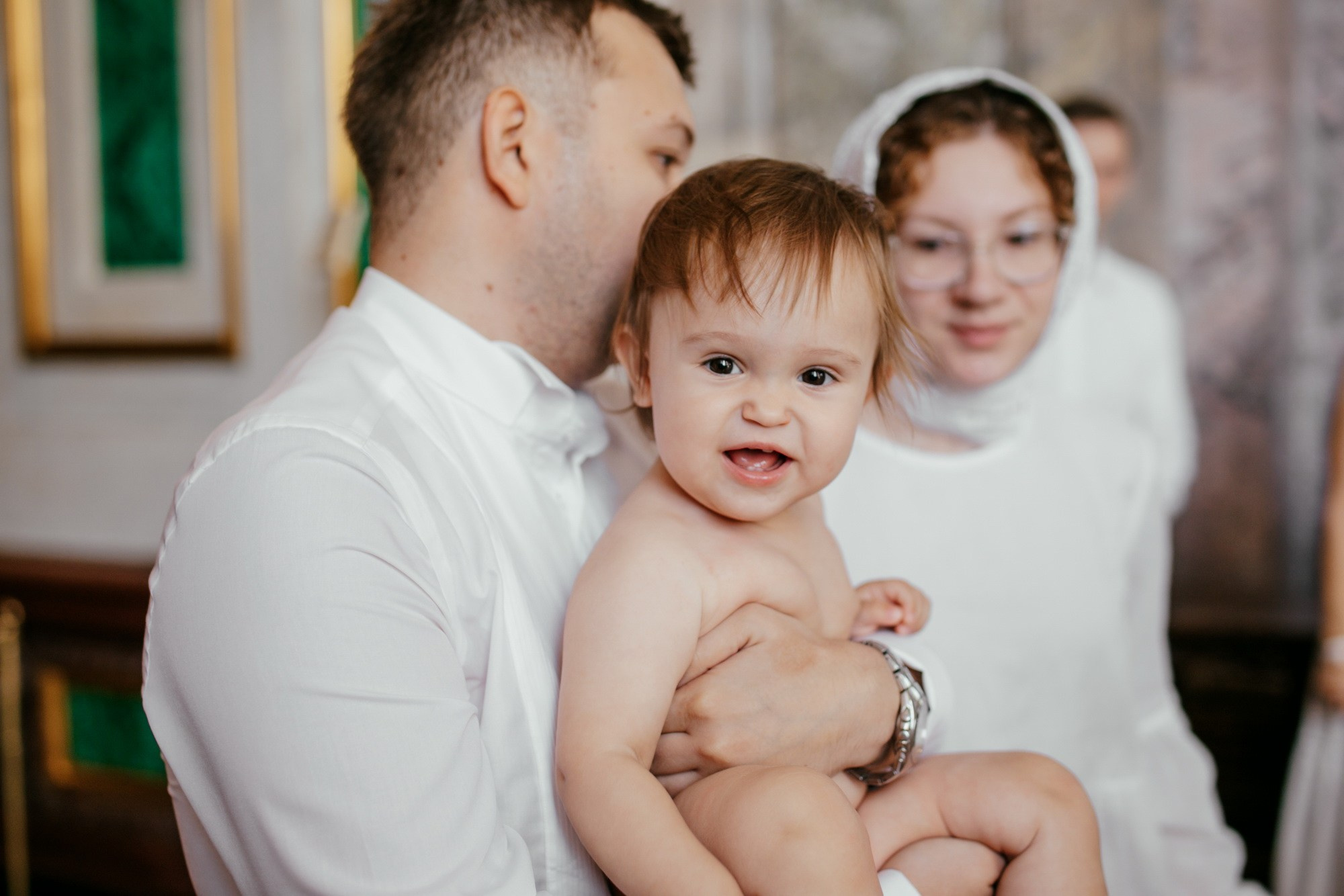 Крещение ребенка в Исаакиевском соборе СПб. Фотограф крещение венчание в Петербурге! Помогает подобрать храм и посоветовал душевного батюшку в СПб
