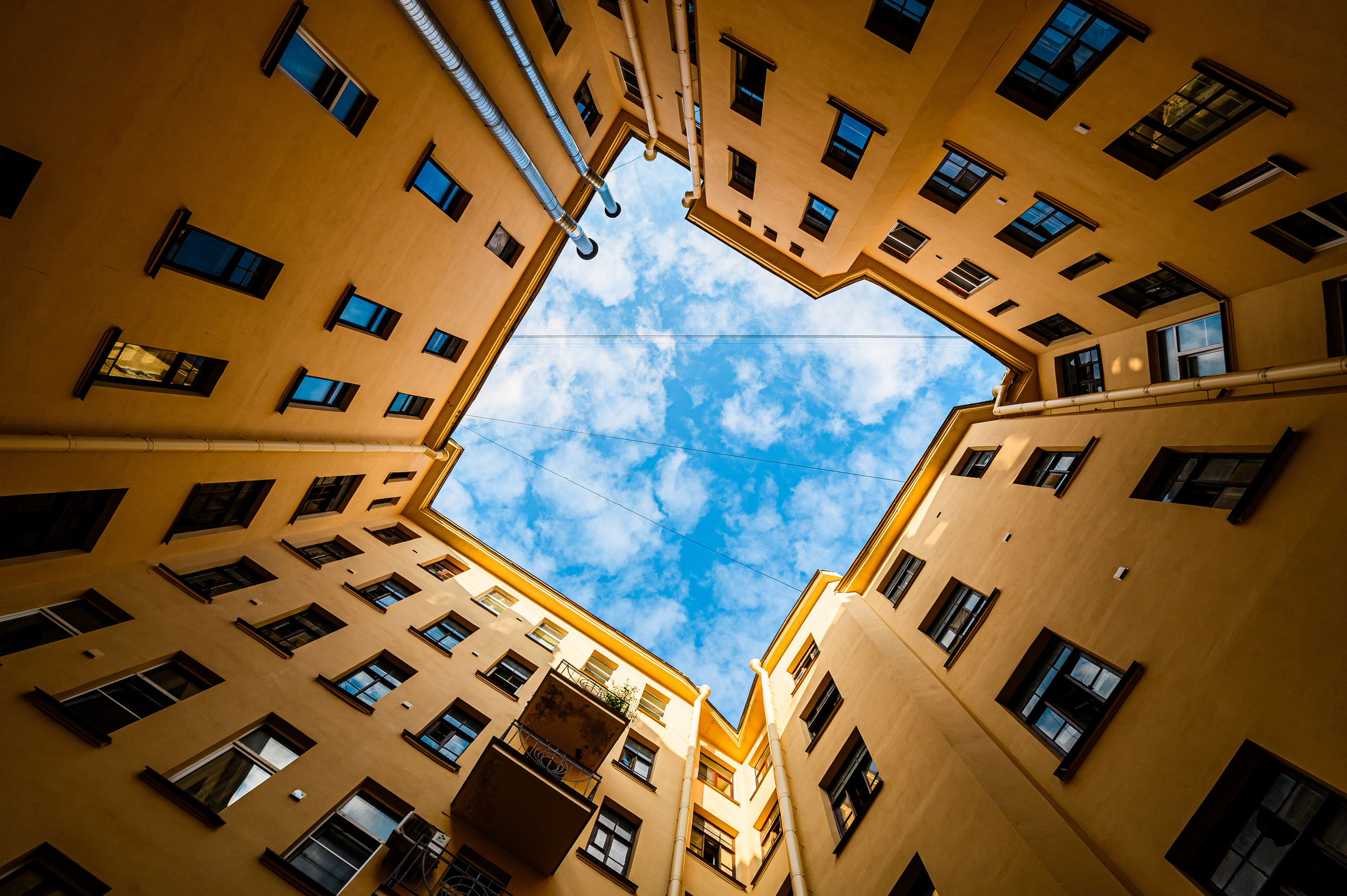 10-я линия В.О., 25