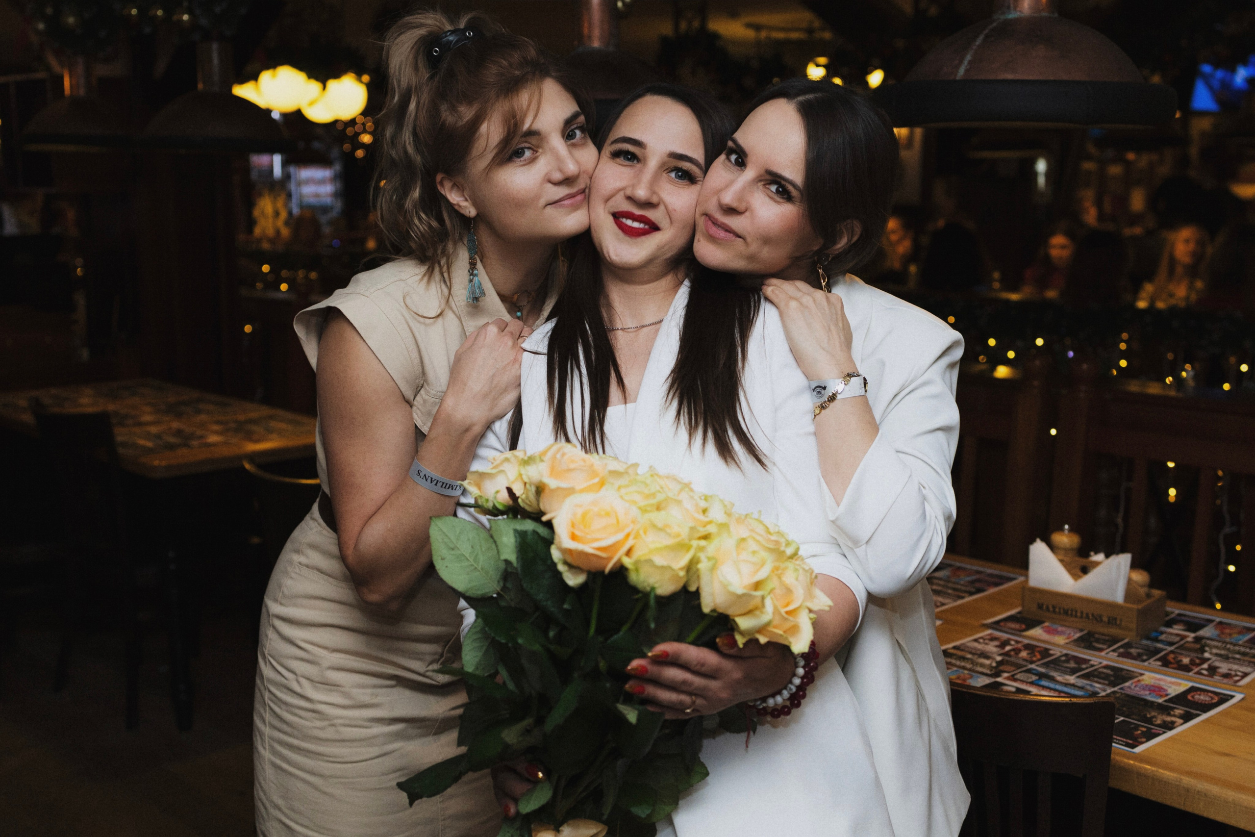 Для Юлии | день рождения в ресторане 🌹. Портретный фотограф в Новосибирске