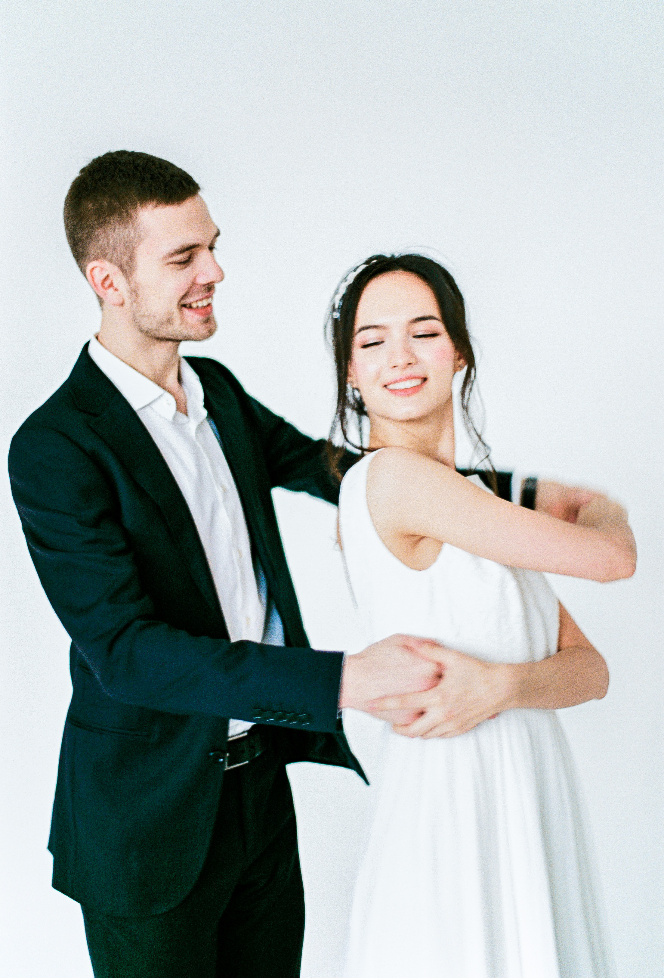 Фотосессия для двоих, лавстори в студии. Портреты студия Москва. Модельные тесты. Lovestory студия в Москве. Женсий фотограф