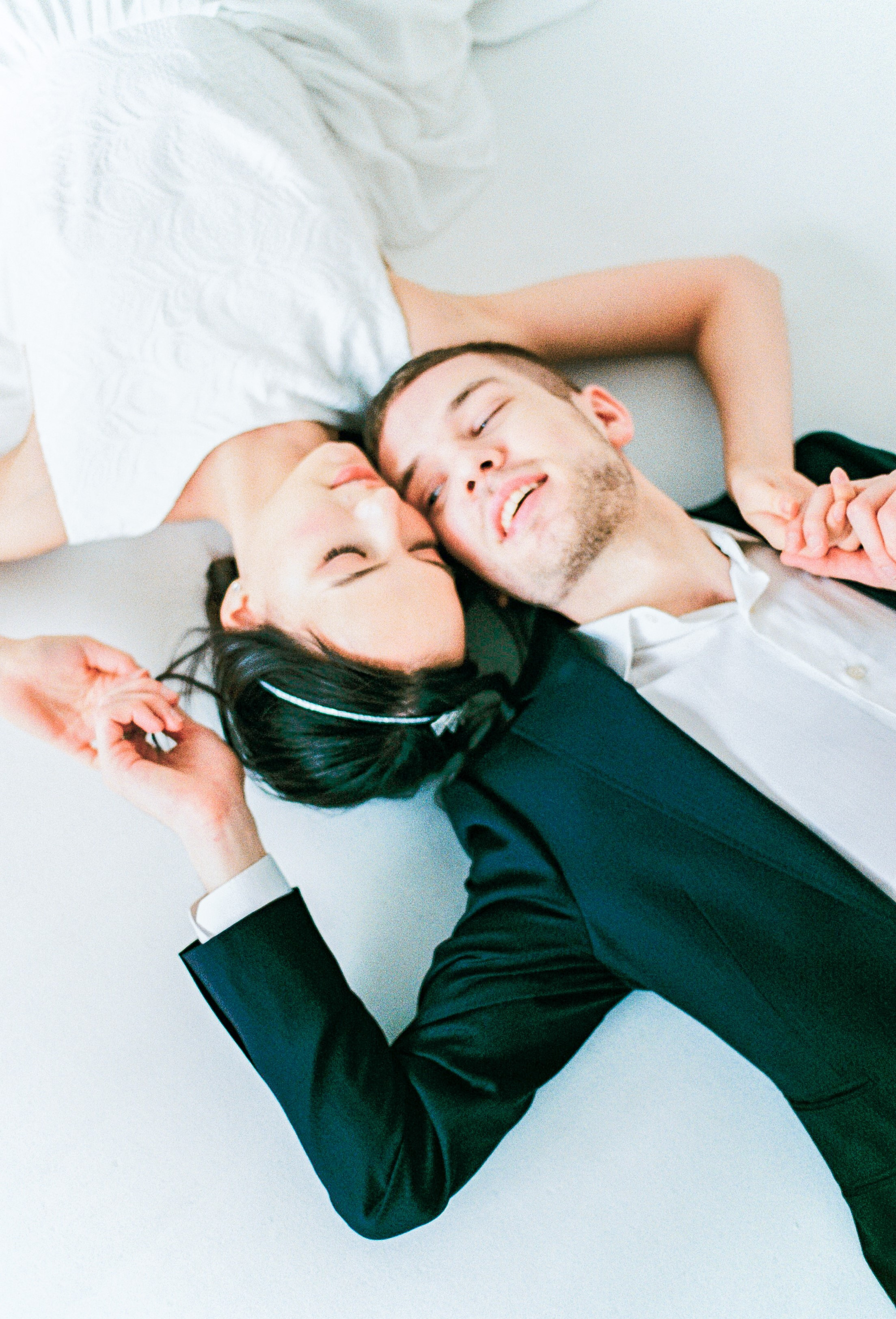 Фотосессия для двоих, лавстори в студии. Портреты студия Москва. Модельные тесты. Lovestory студия в Москве. Женсий фотограф