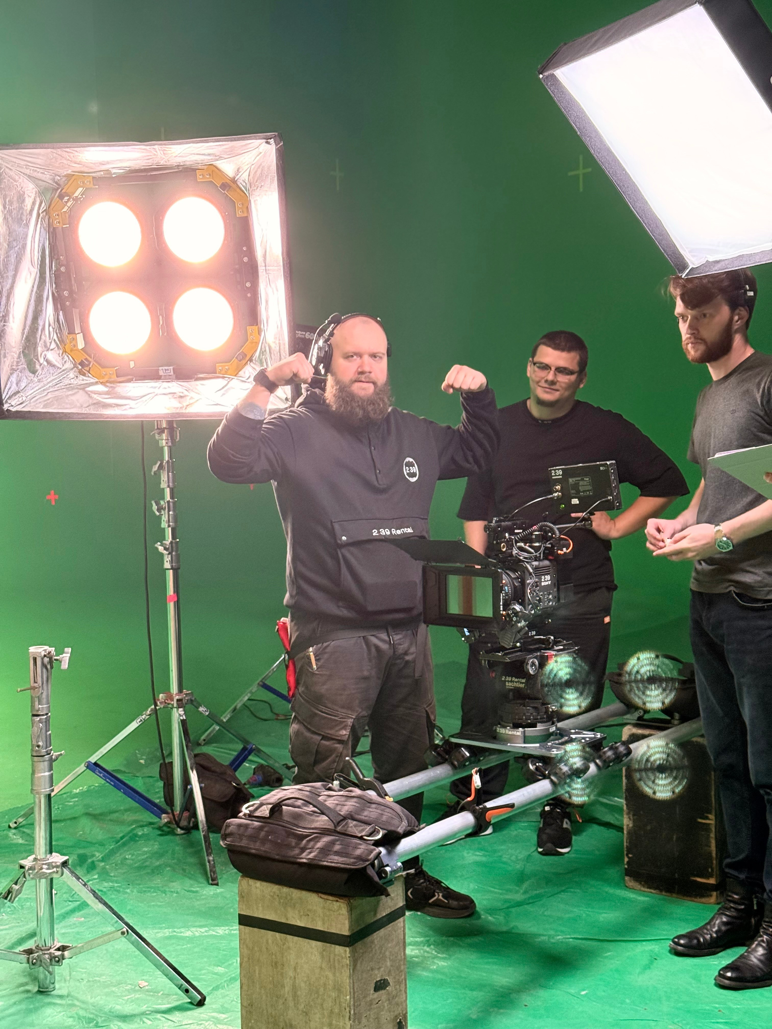 BACKSTAGE GALLERY. «MAK FLAME»