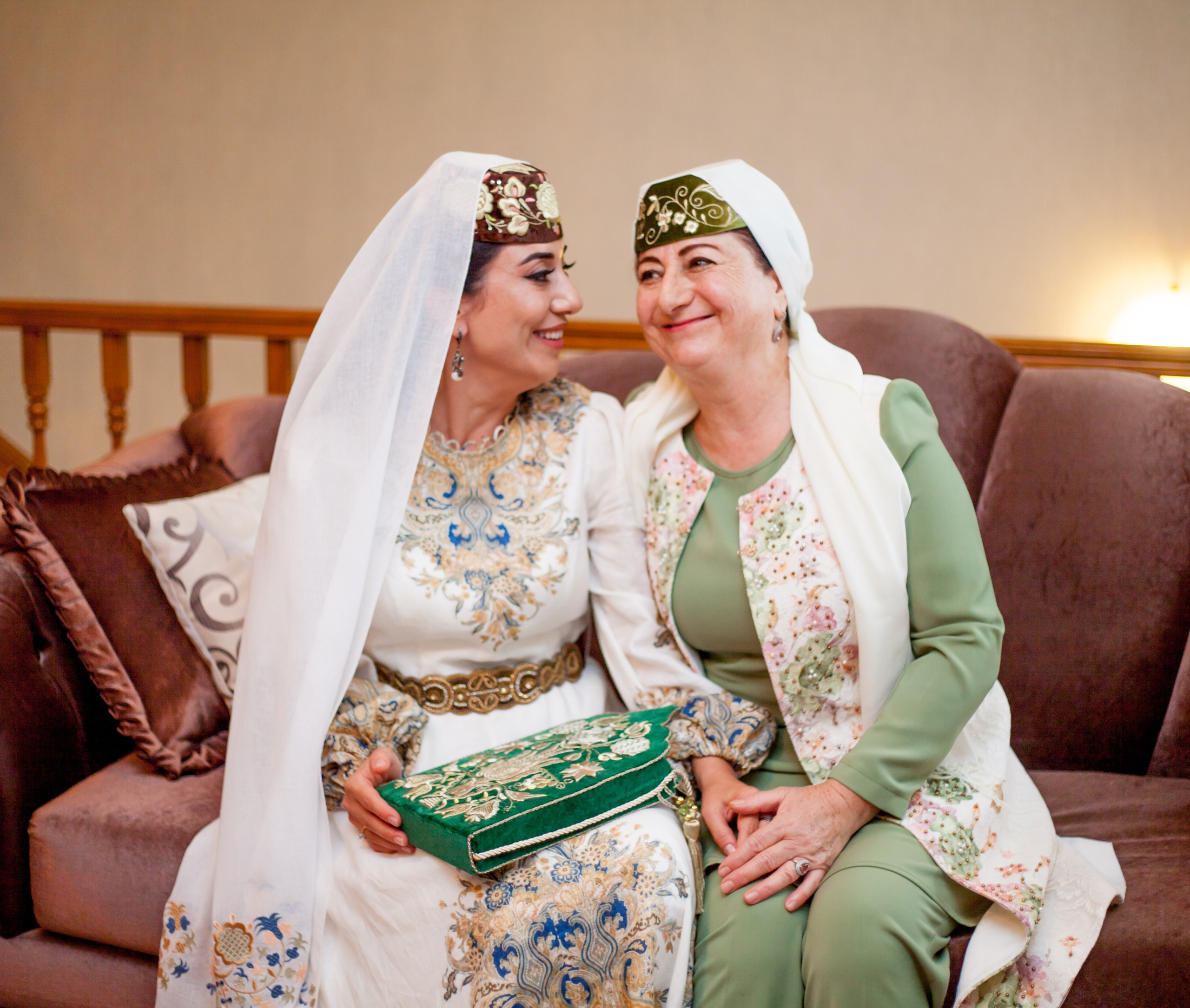 Зенифе и Осман. Фотограф в Крыму