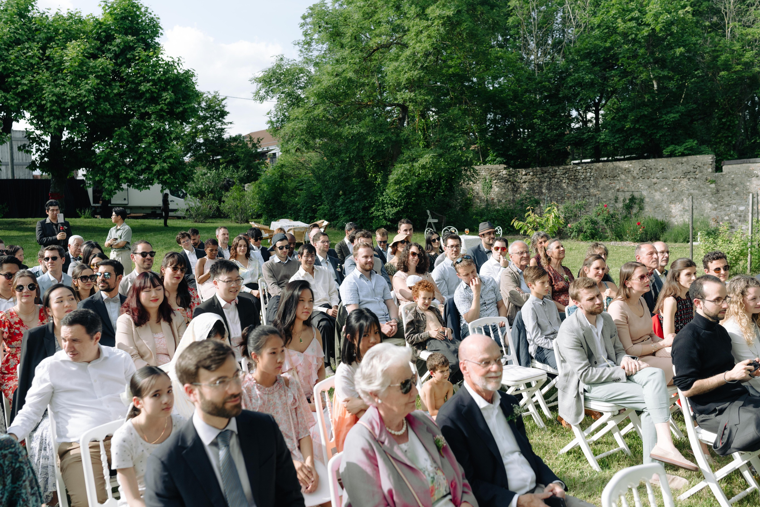 Nhi & Samuel | courtyard. Photographe de Mariage Professionnelle — Genève & Suisse Romande | Tanya Creator