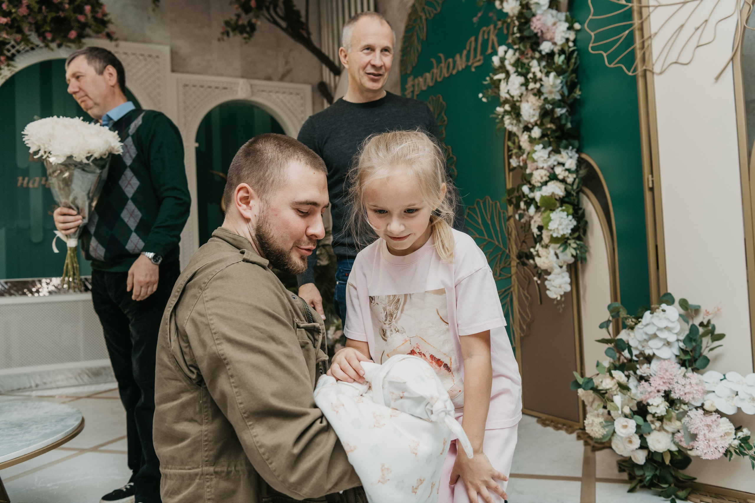 Выписка Евы в ЦКБ. Фотограф на выписку из роддома в Москве и МО