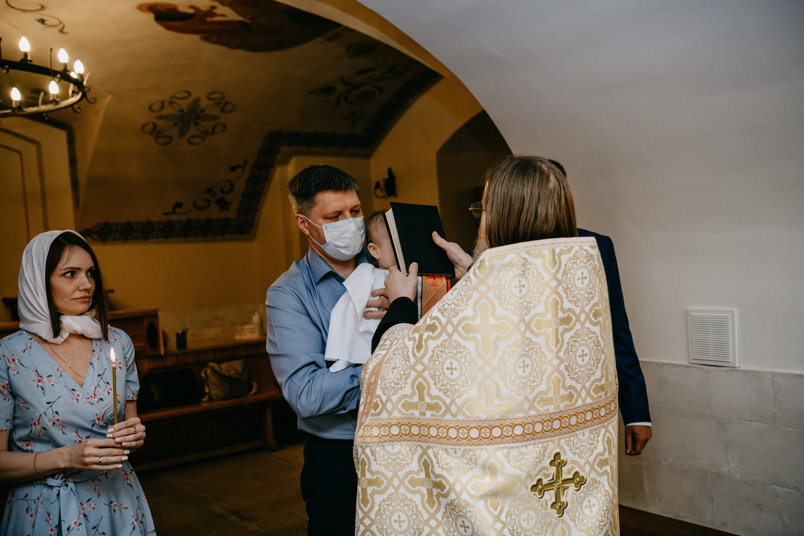 Крещение Александра. Фотограф на выписку из роддома в Москве и МО