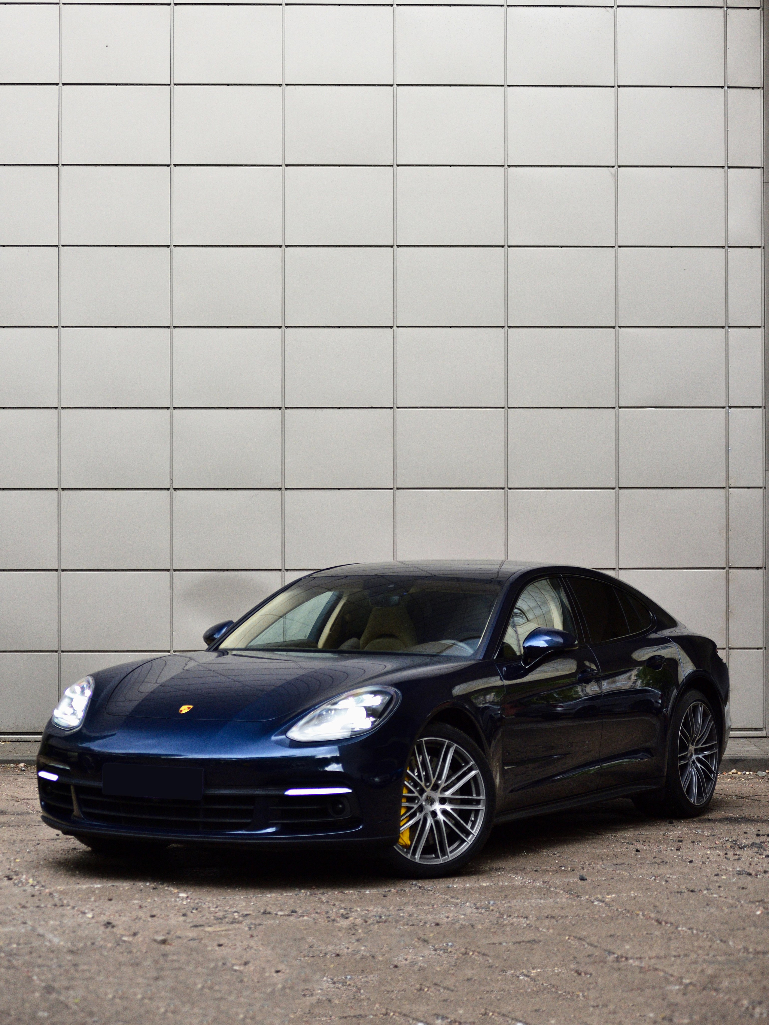 Porsche Panamera Turbo S. Автомобильный и интерьерный фотограф в Минске Александр Тагаев