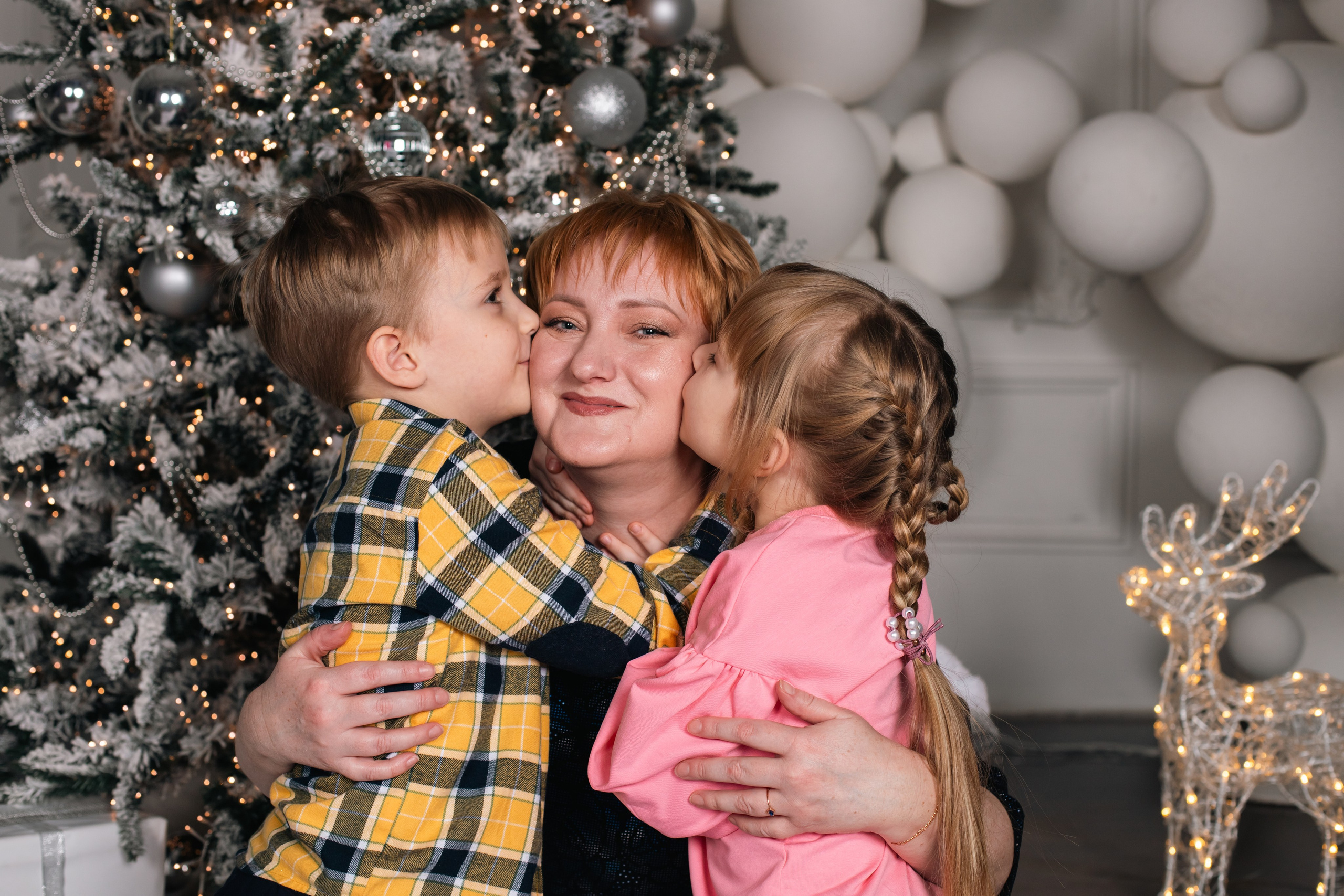 Новогодняя с семьёй Марины. Фотосессия под любой запрос в Красноярске. т+79237847111