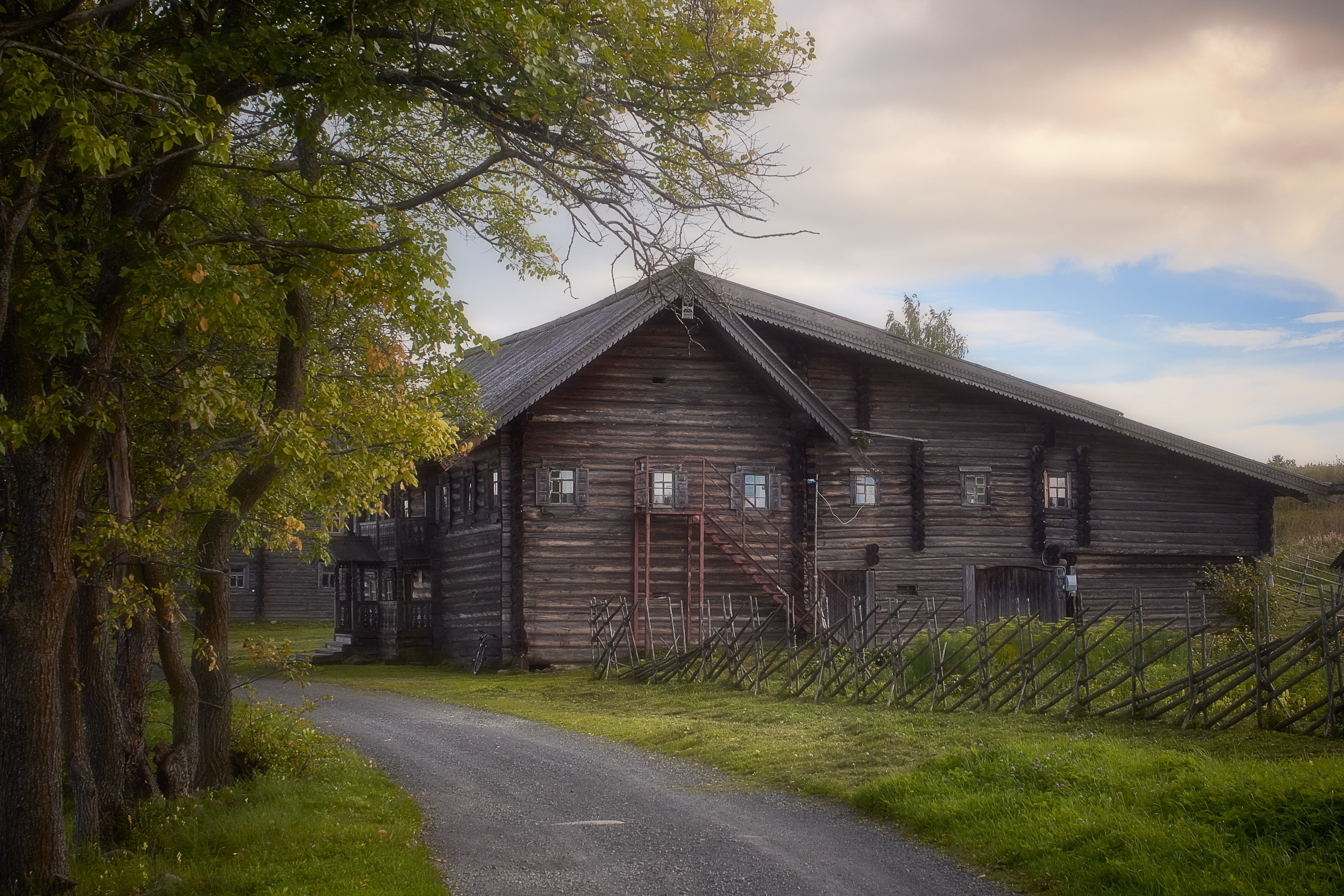 Дом Ананьева из деревни Красная Сельга на острове Кижи. Республика Карелия. Пейзажный фотограф Андрей Баскевич