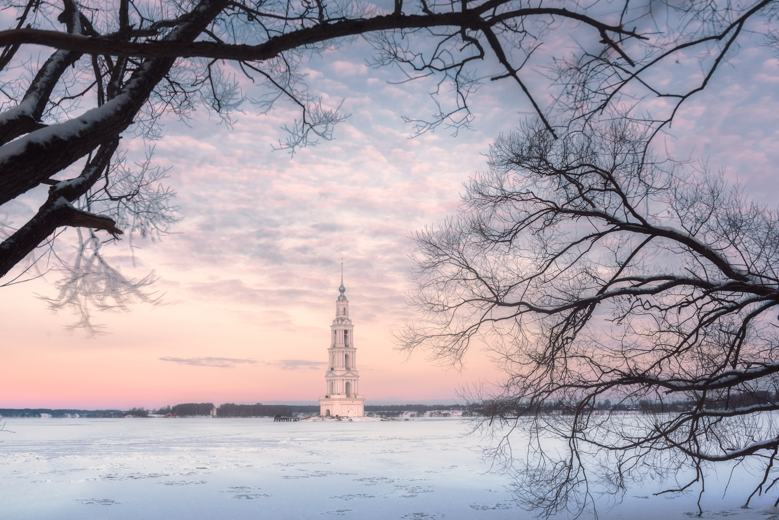 Колокольня Никольского собора в Калязине. Пейзажный фотограф Андрей Баскевич