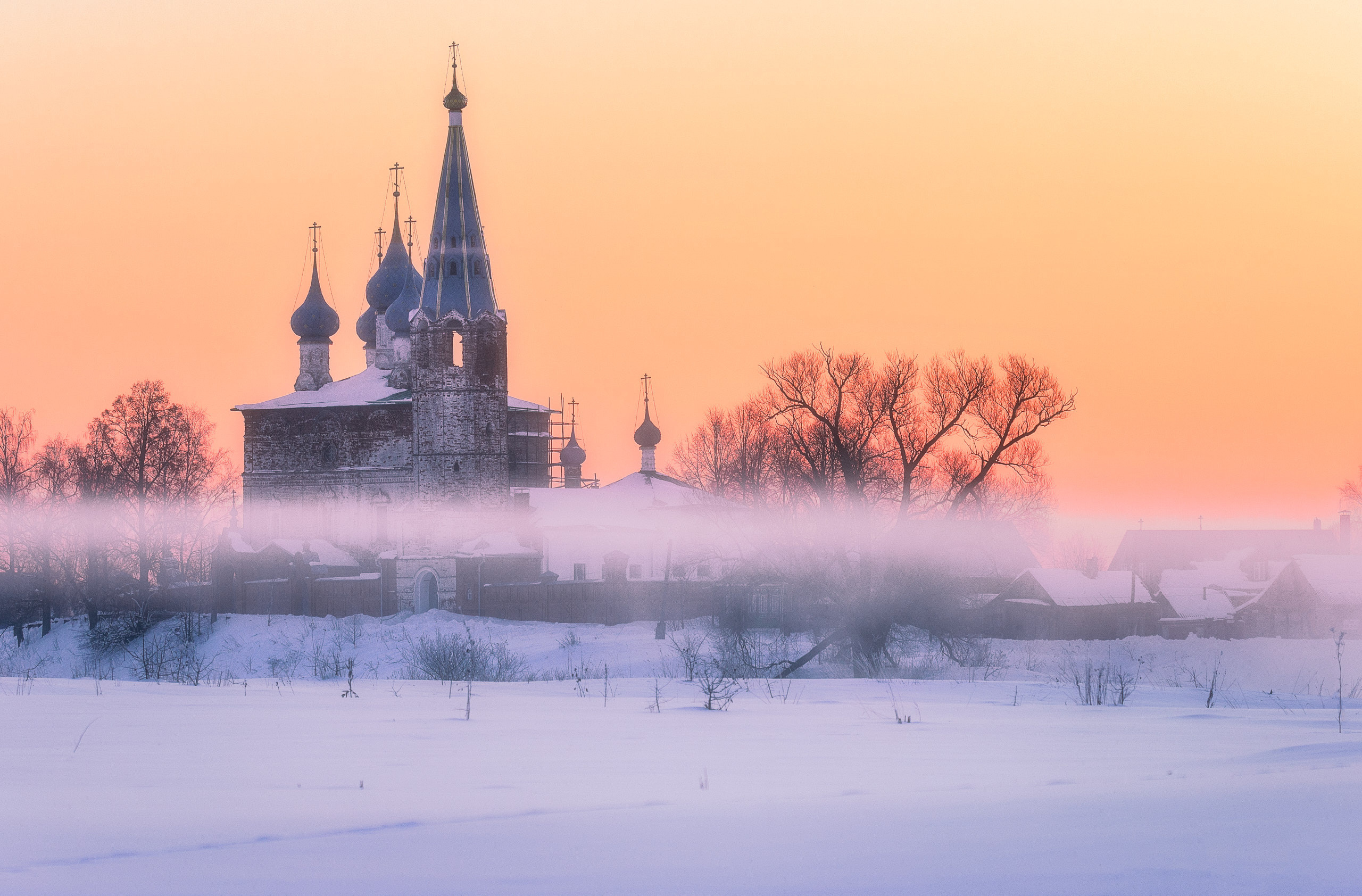 Классический пейзаж в деревне Дунилово Ивановской области зимой. фотограф Андрей Баскевич