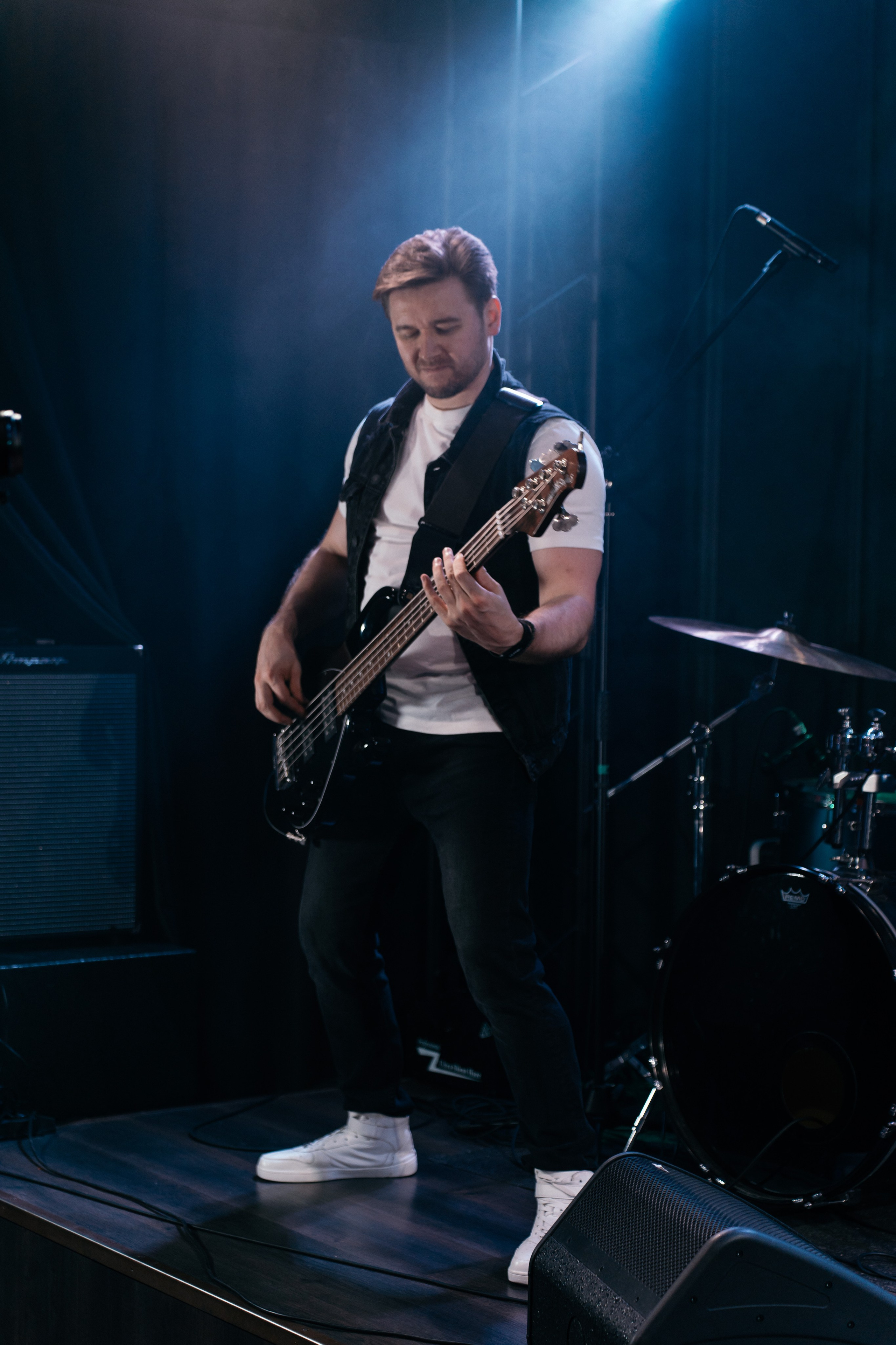 Mini Concert. Photographer based in moscow Peter Tchana