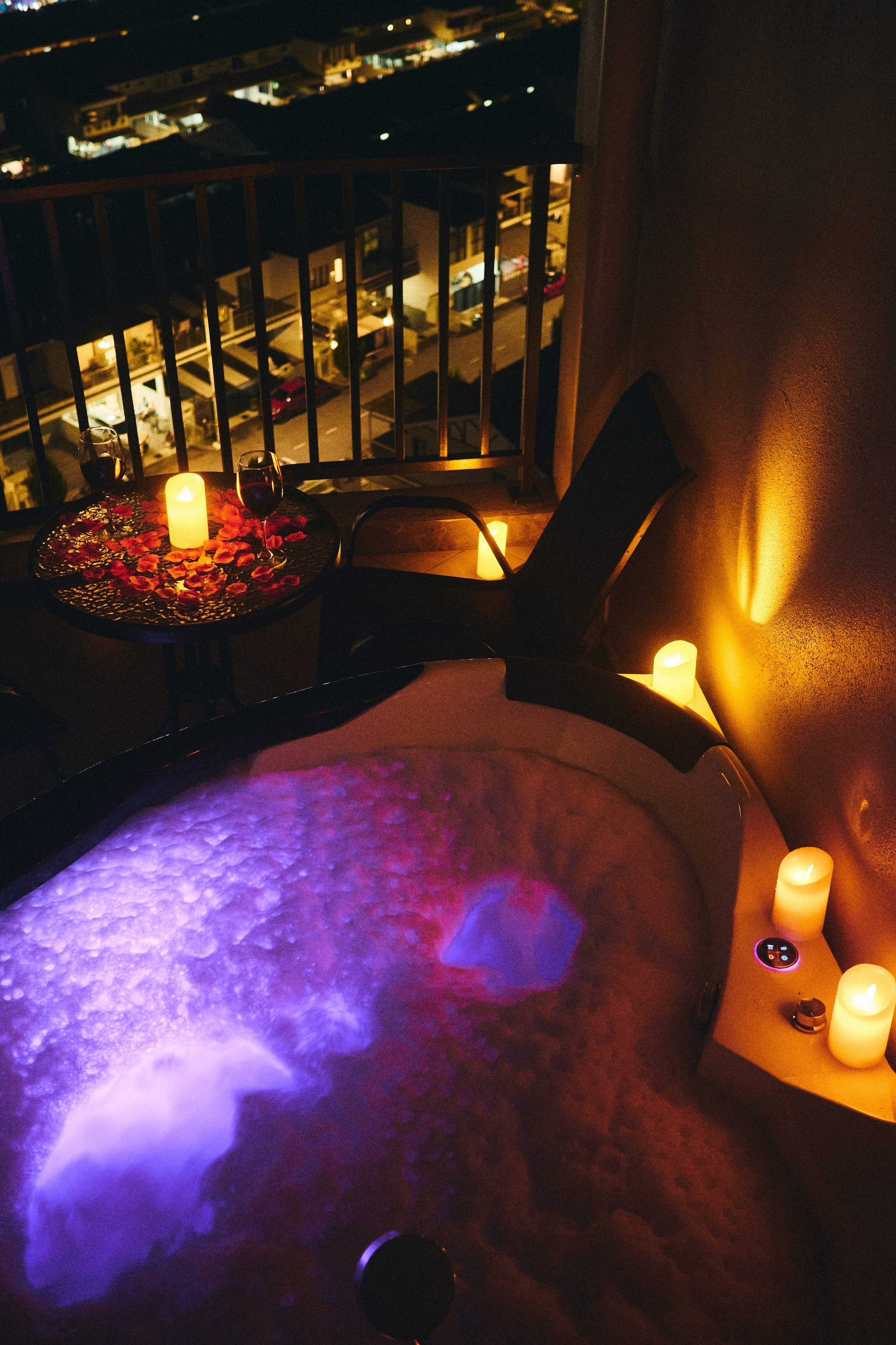 Lavender Mansion. See the moment and catche. commercial and reportage