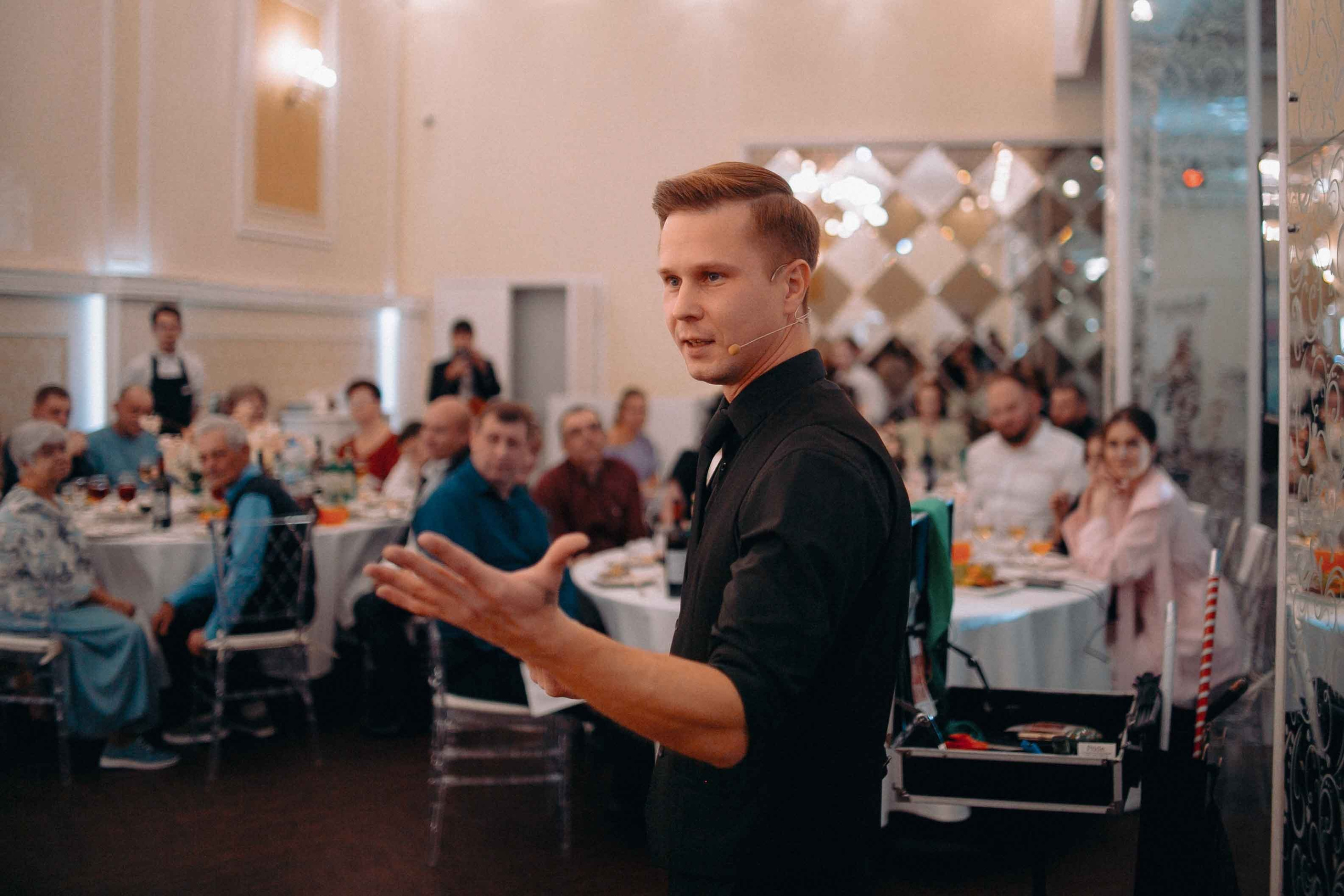 Загс + площадка. Ваш репортажный фотограф Артемий Антонов