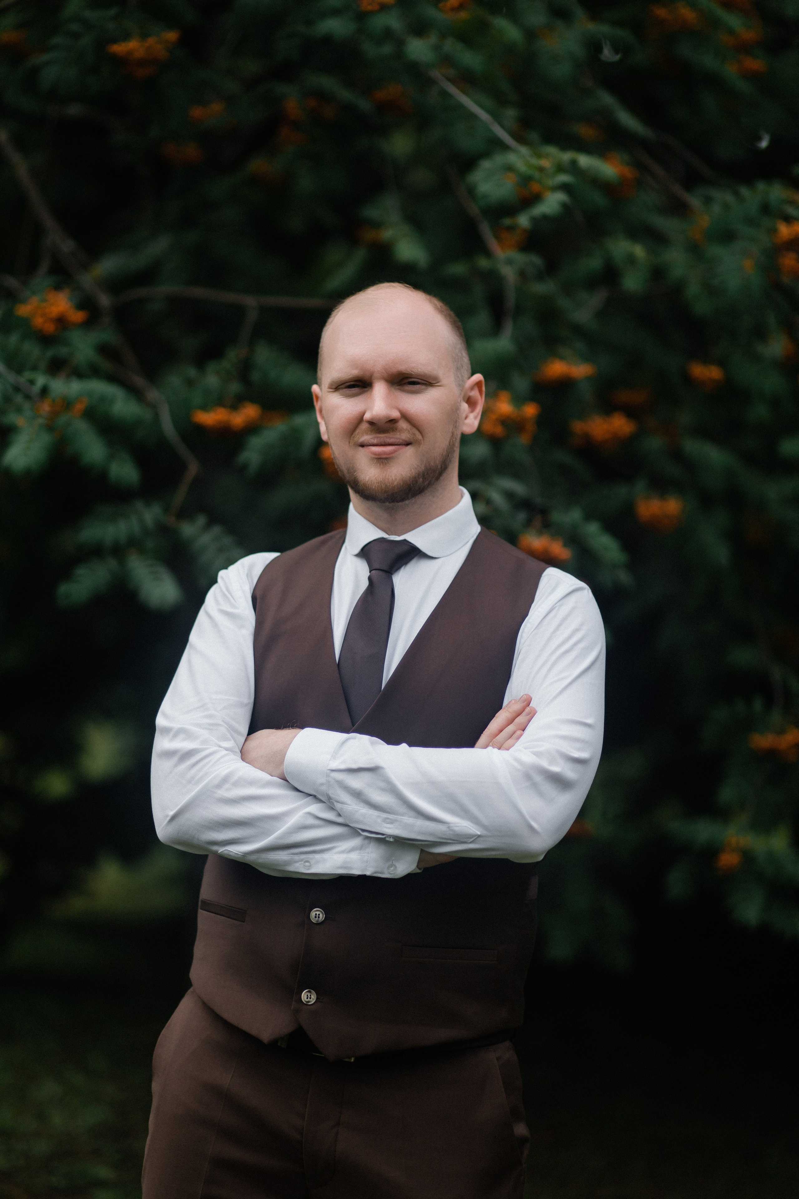 Свадебная фотосессия Сергея и Елены. Наш свадебный день. Видеосъемка и фотосъемка свадеб. Фотограф и оператор на свадьбу. Видеосъемка подкастов, собственная видео-фотостудии. Предметная фотосъемка