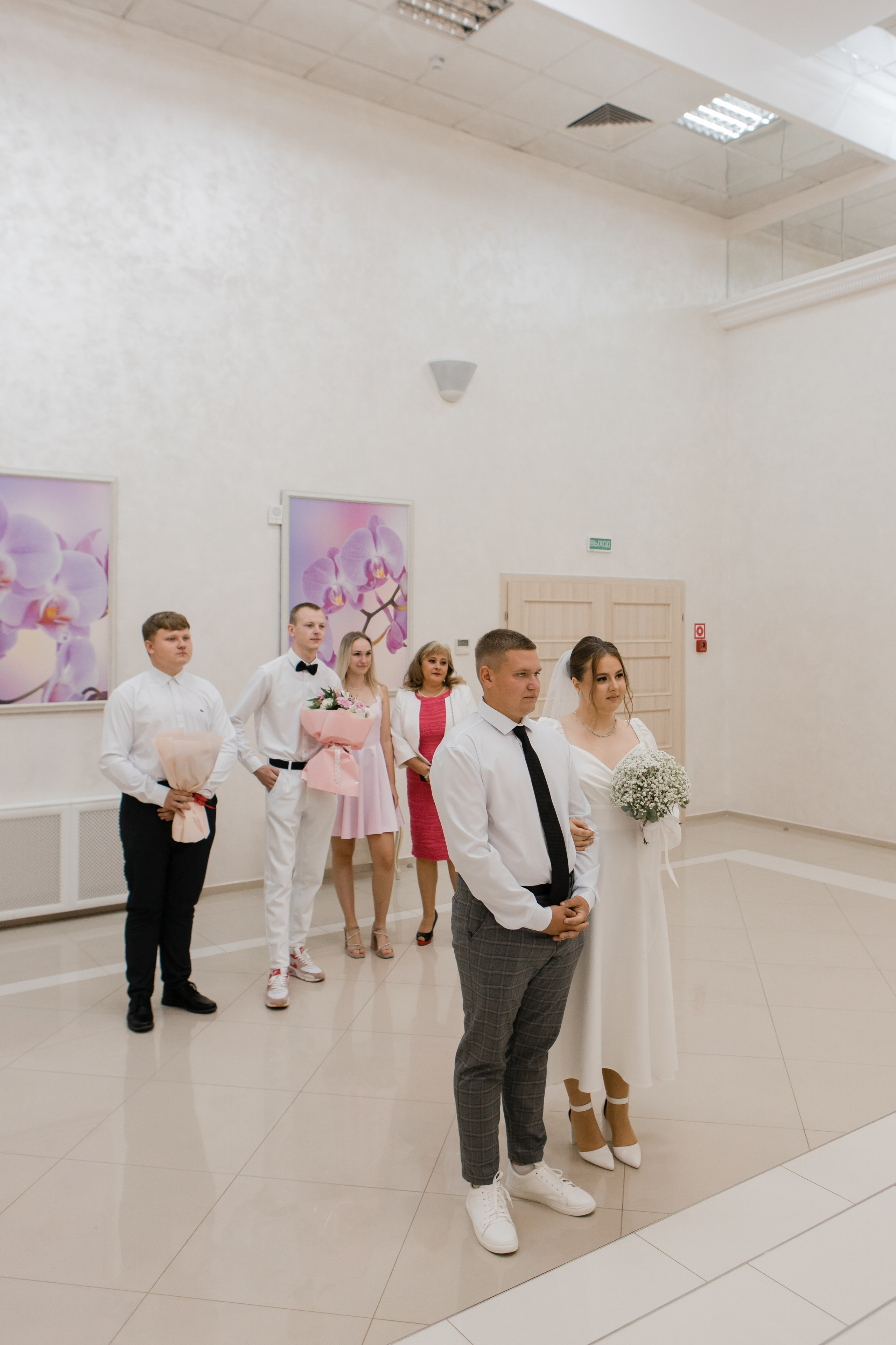 Отдел ЗАГС Администрации Московского района. Видеосъемка и фотосъемка свадеб. Фотограф и оператор на свадьбу. Видеосъемка подкастов, собственная видео-фотостудии. Предметная фотосъемка