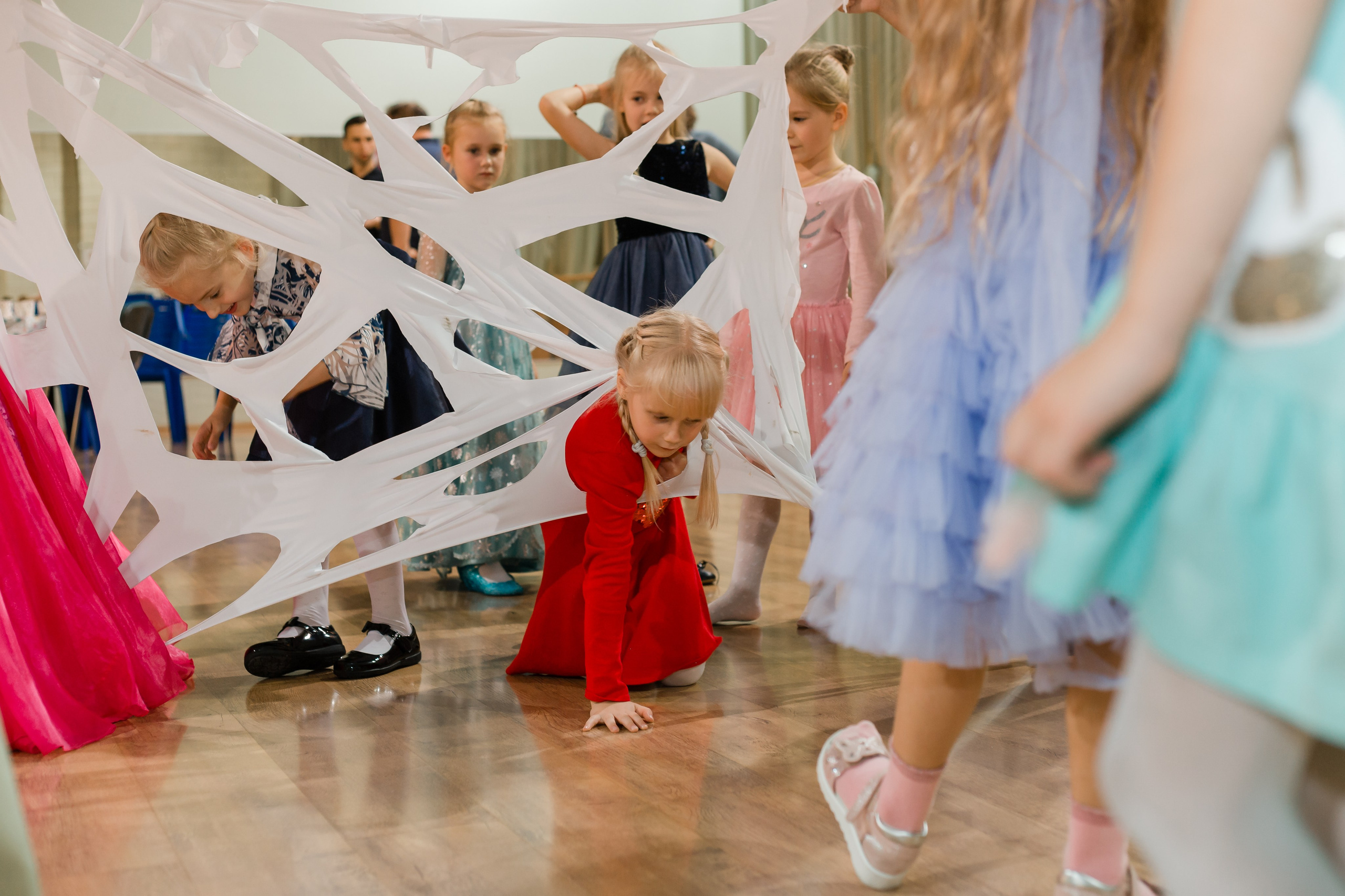 Фотосъемка детского дня рожденья. Видеосъемка и фотосъемка свадеб. Фотограф и оператор на свадьбу. Видеосъемка подкастов, собственная видео-фотостудии. Предметная фотосъемка