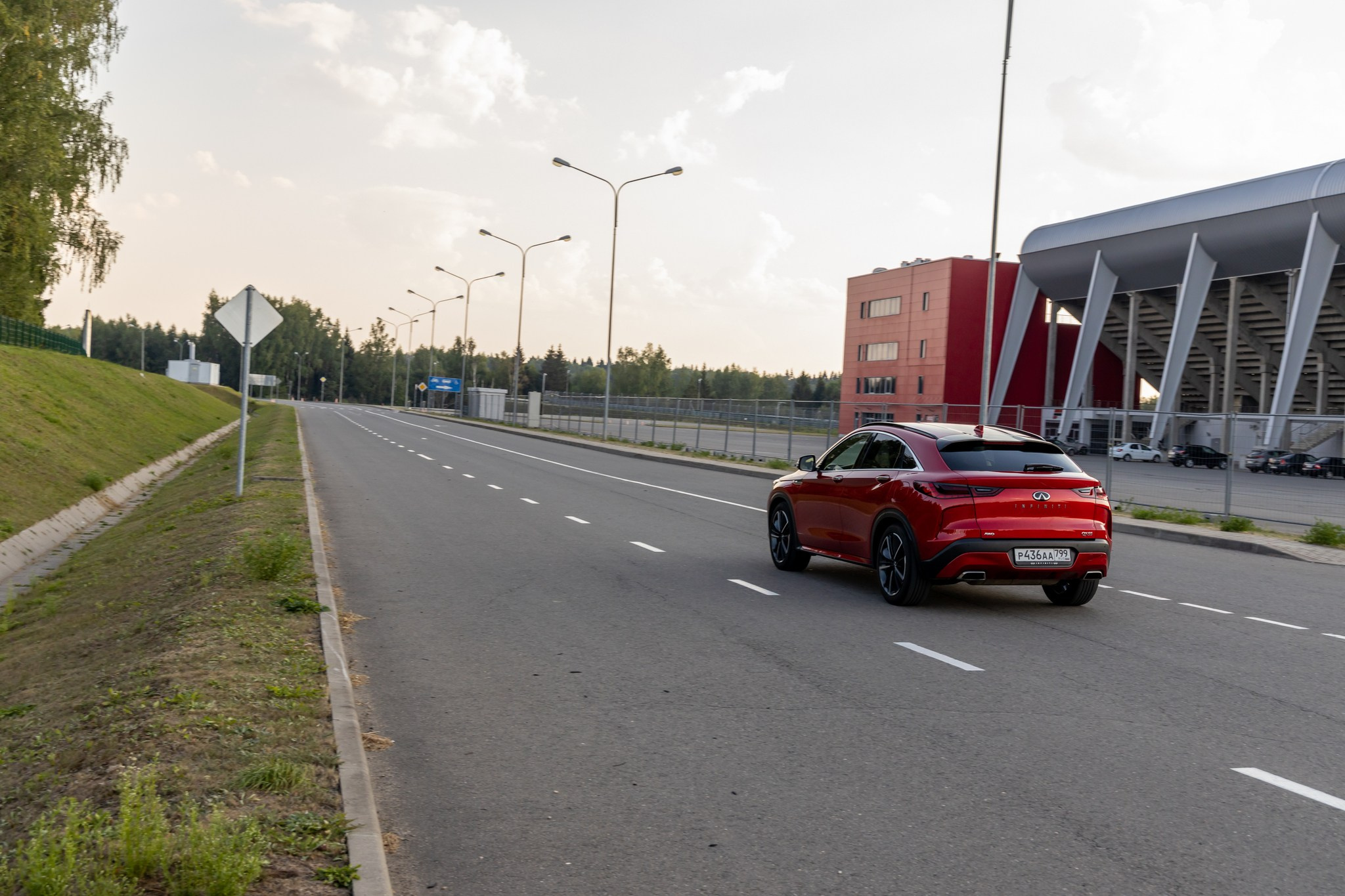 Infiniti QX55. Репортажный, семейный и студийный фотограф в Москве Демин Алексей