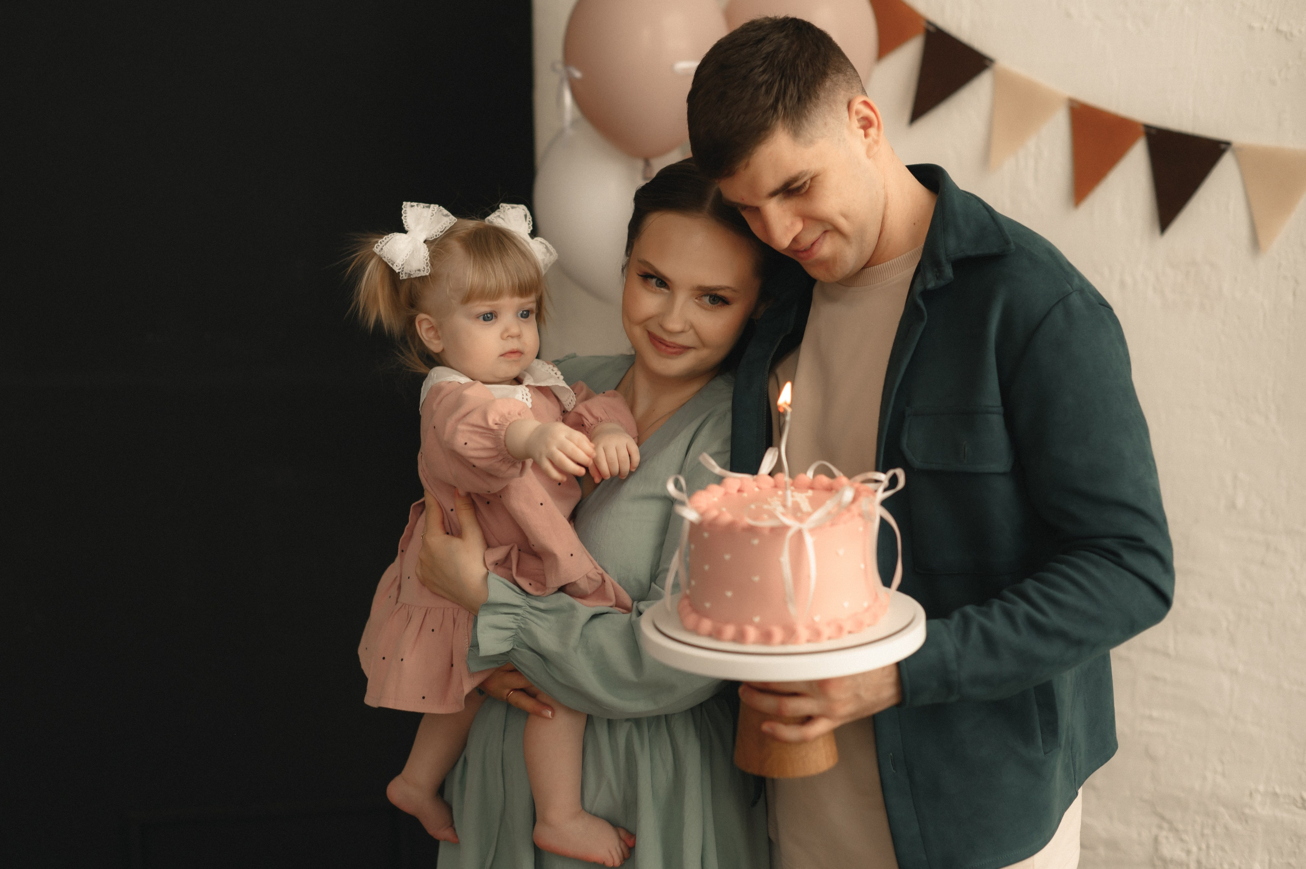 Годик Аделине. Студийная съёмка. Семейный фотограф в г. Ставрополь, Сорокина Мария