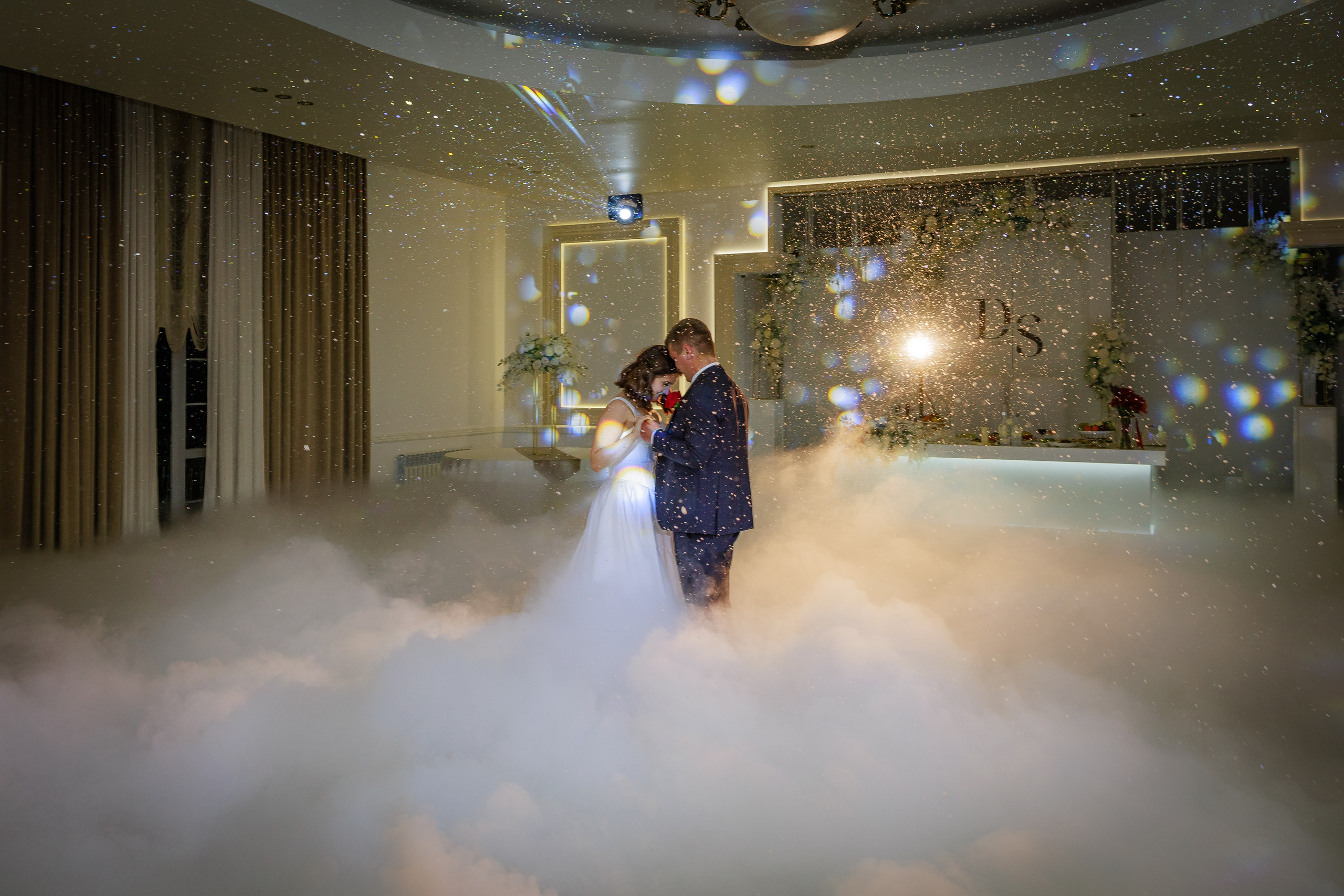 Данил и Сабина банкетный зал Beyaz Hall. Фотограф и видеограф в Крыму и Севастополе