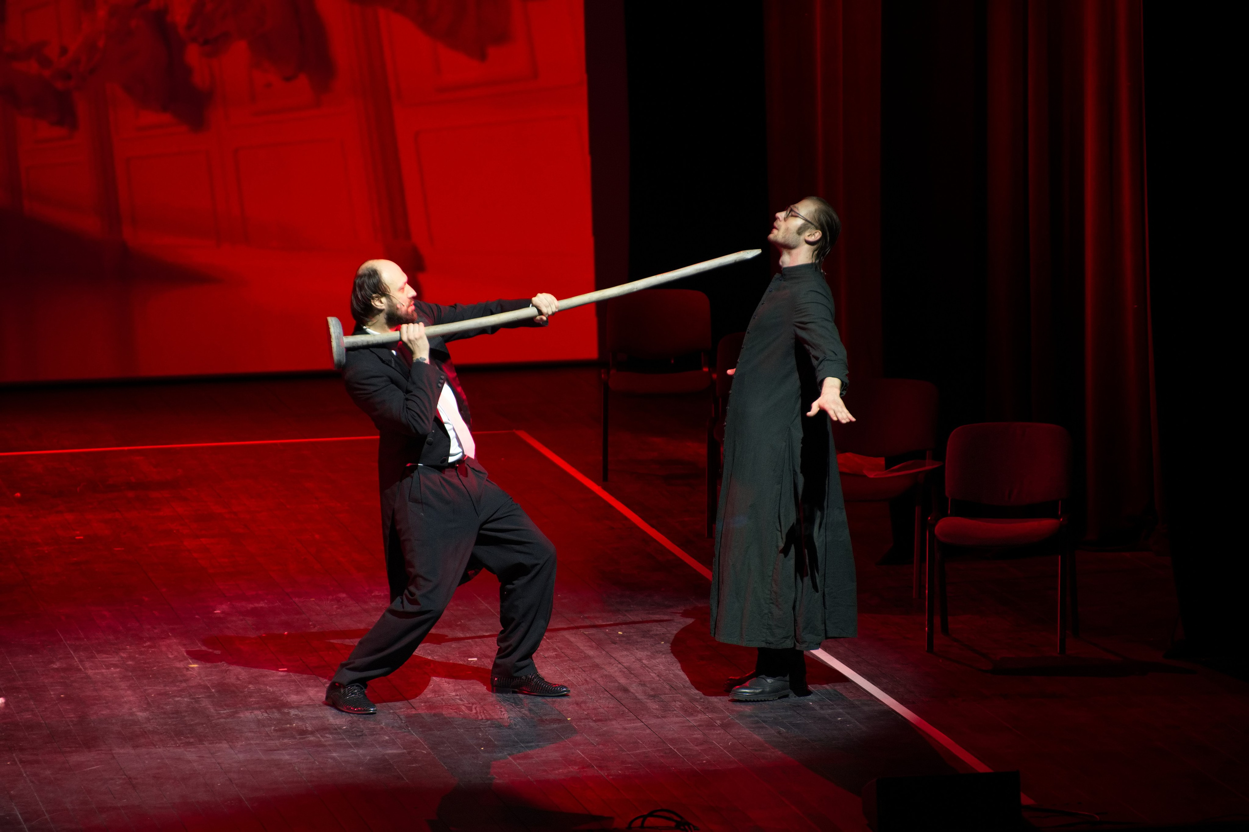 Театр И-Он, Мюнхгаузен. Семейный и детский фотограф Антон Зорин