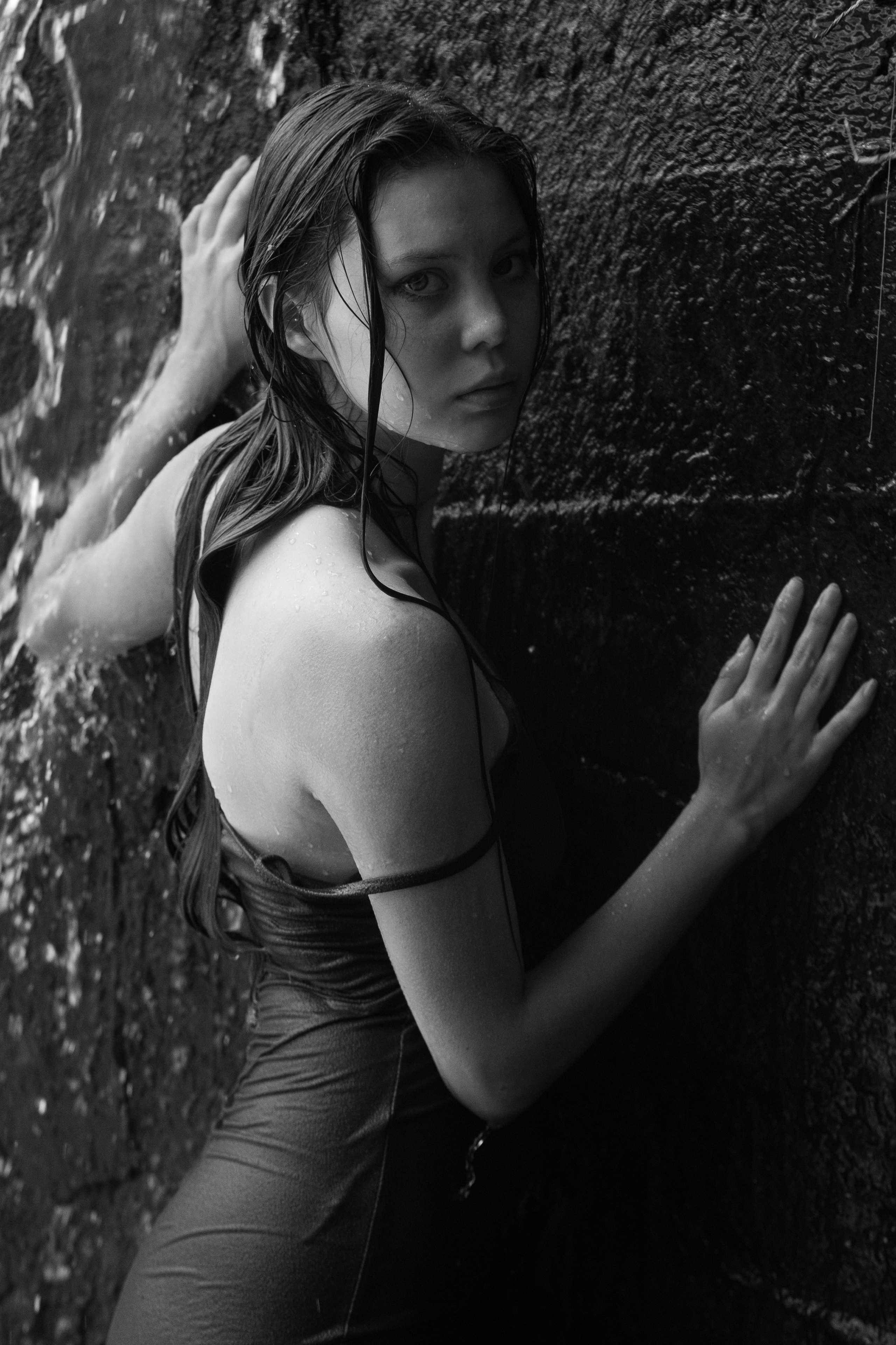 Дарна на водопаде. Фотограф Коробова Екатерина