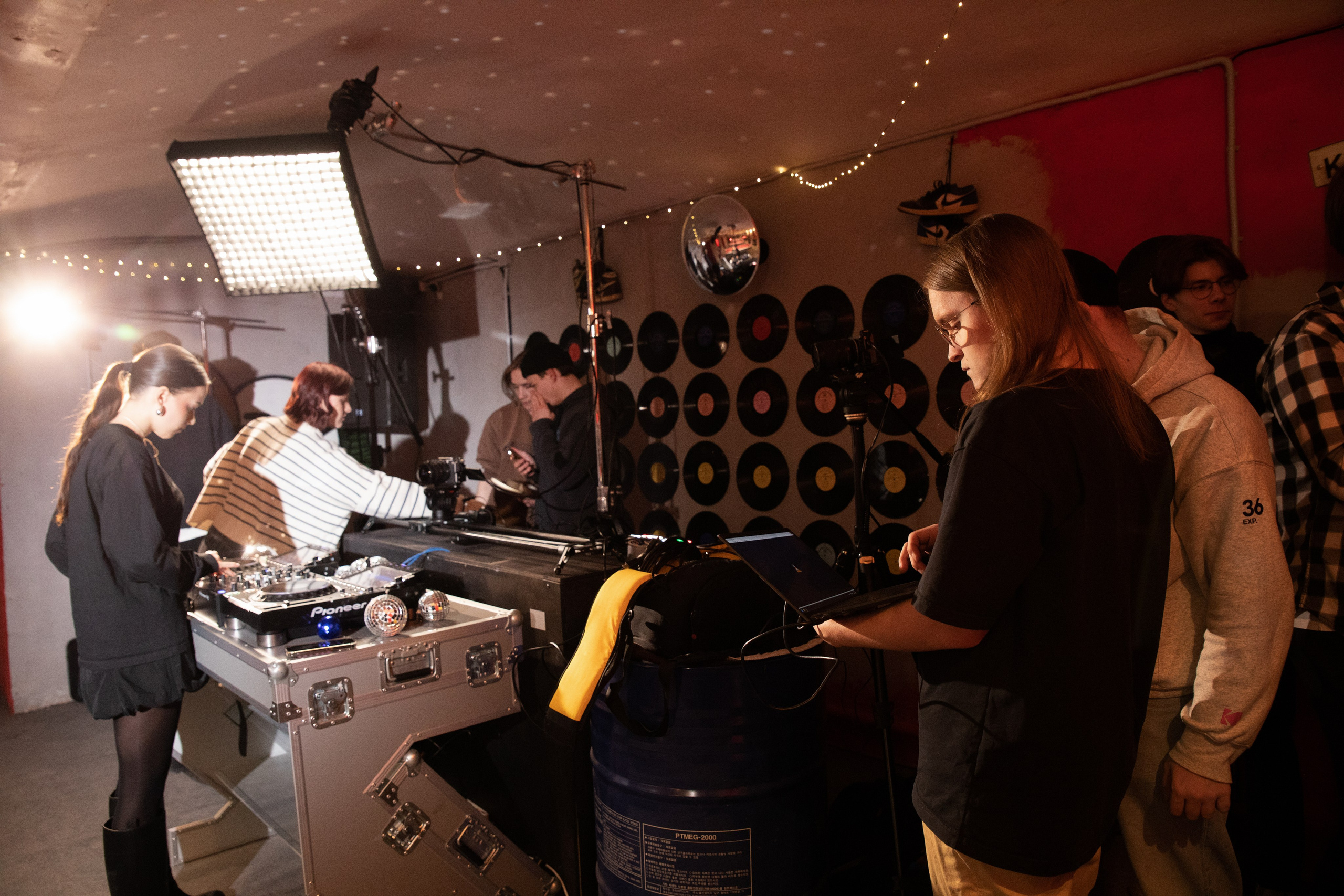 MEGAHOUSE x EIGHTBALL. Репортажный фотограф Блинова Мария