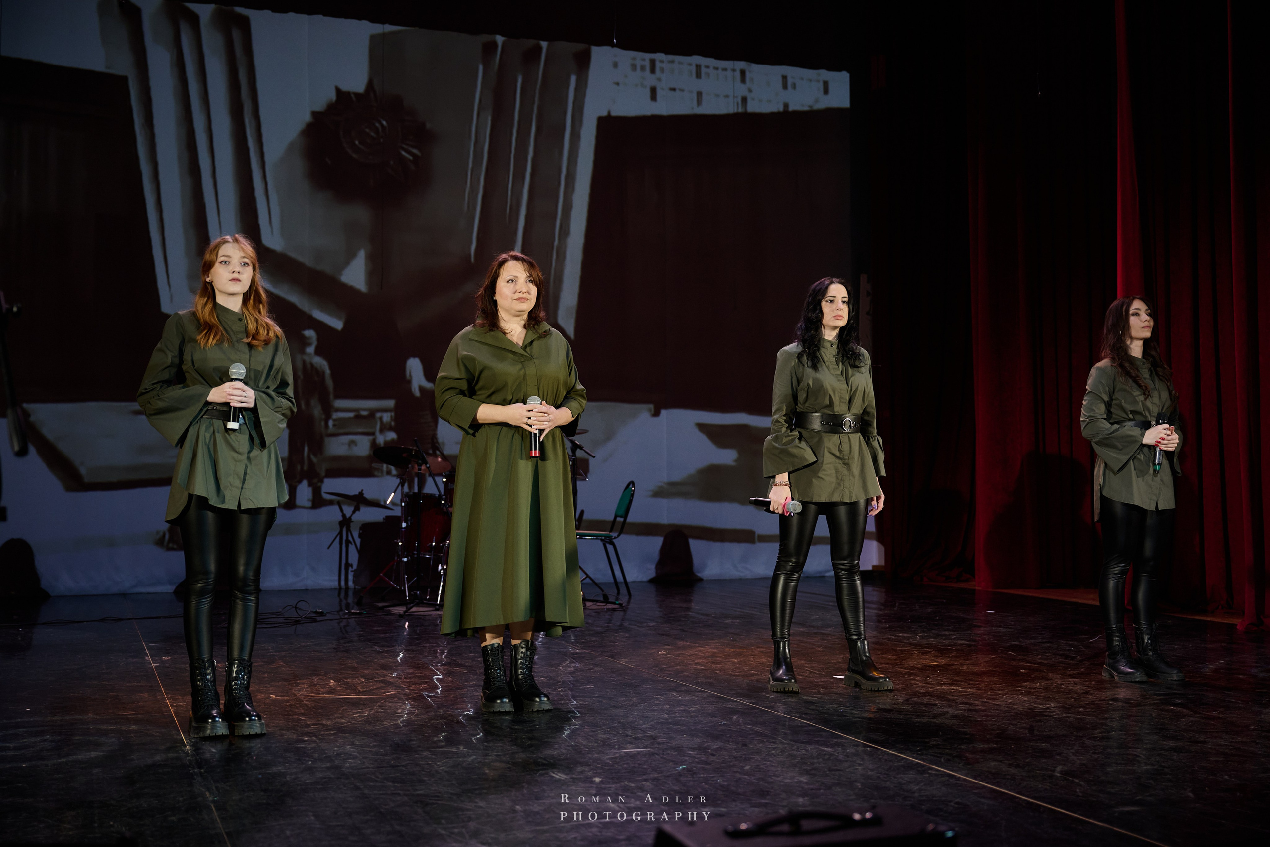 Мы рядом! Волонтерская группа. Фотограф Роман Адлер