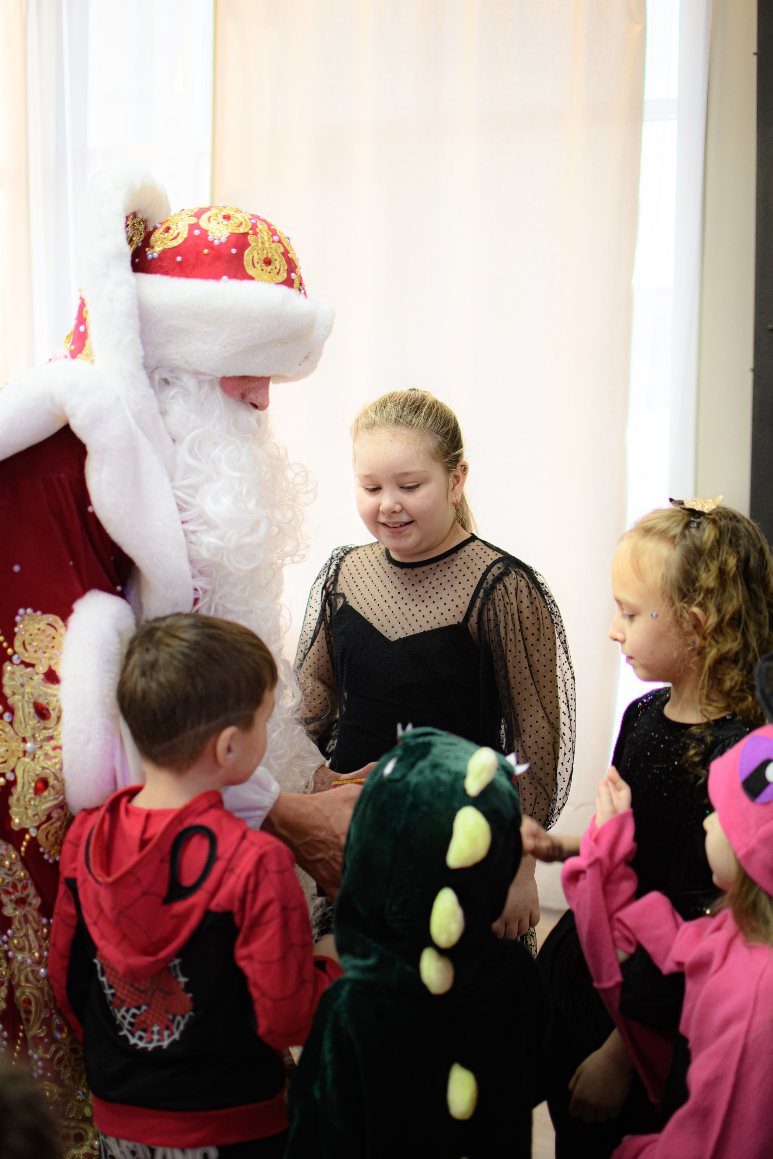 HAPPY NEW YEAR. Photokarish