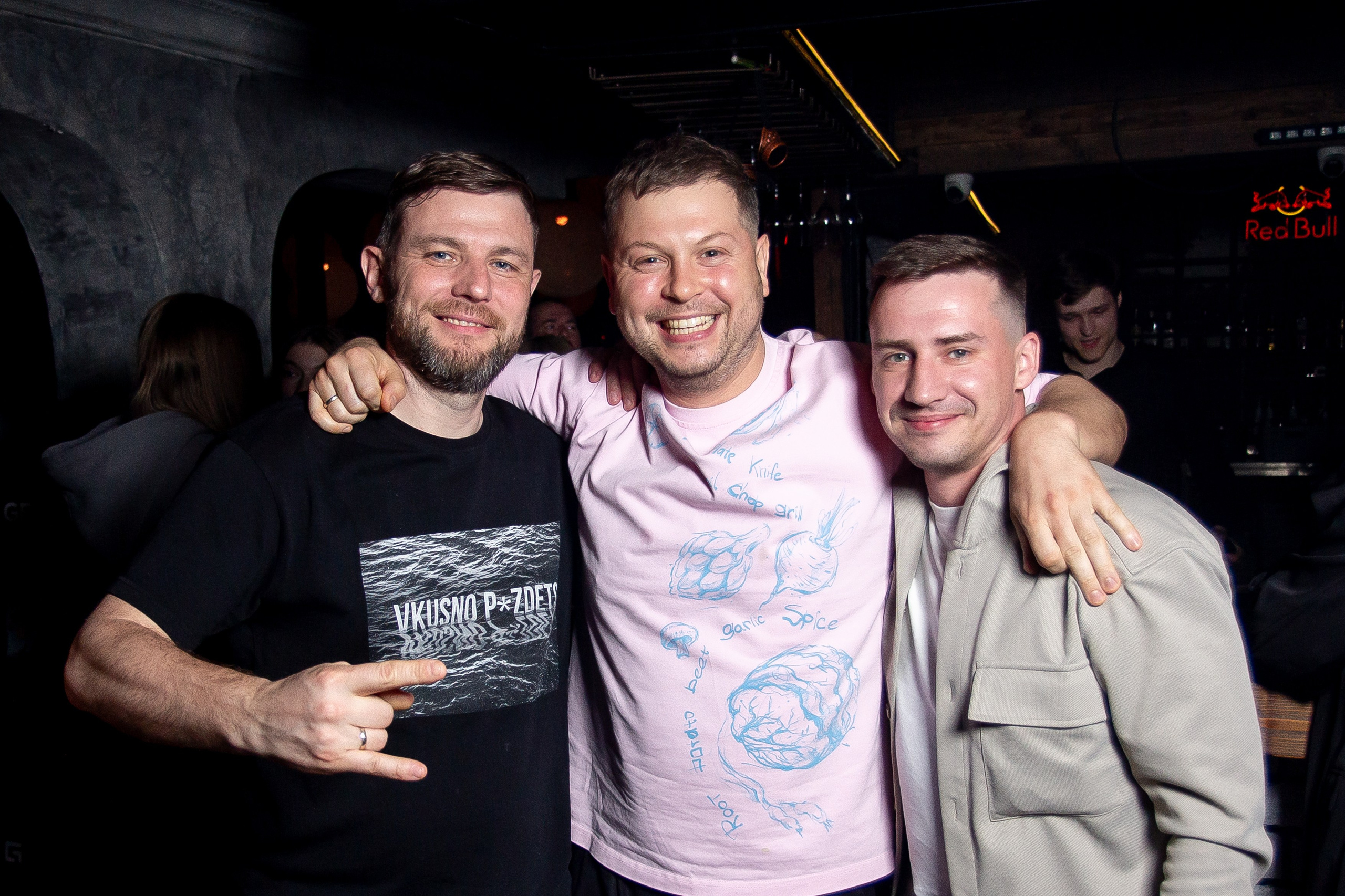 Концерт VA.NO | QUEST PISTOLS SHOW. Репортажный фотограф в Ялте Алексей Семёнов