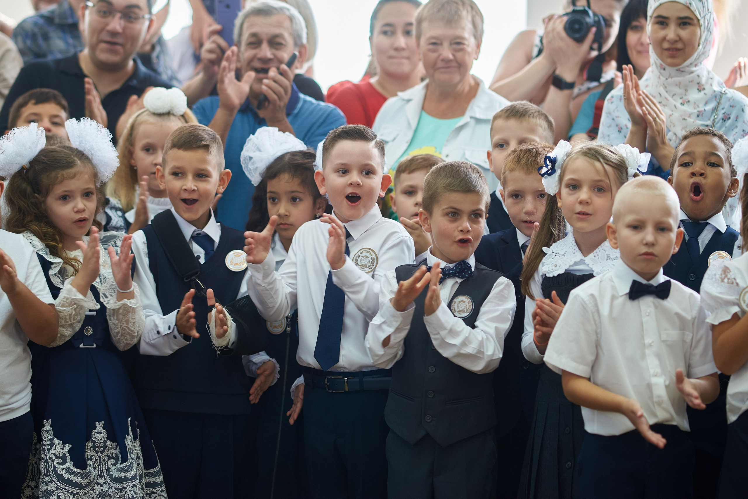 1 класс в День Знаний. Фотограф Владимир Артамонов