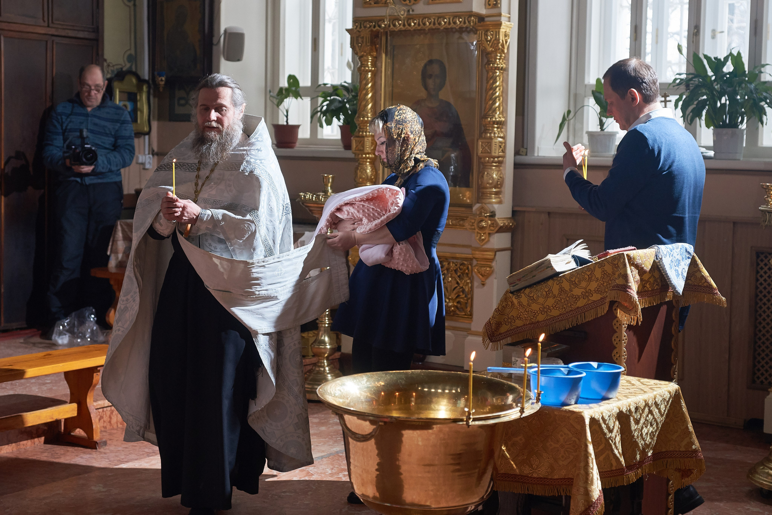 Крещение в церкви.Фотограф Владимир Артамонов