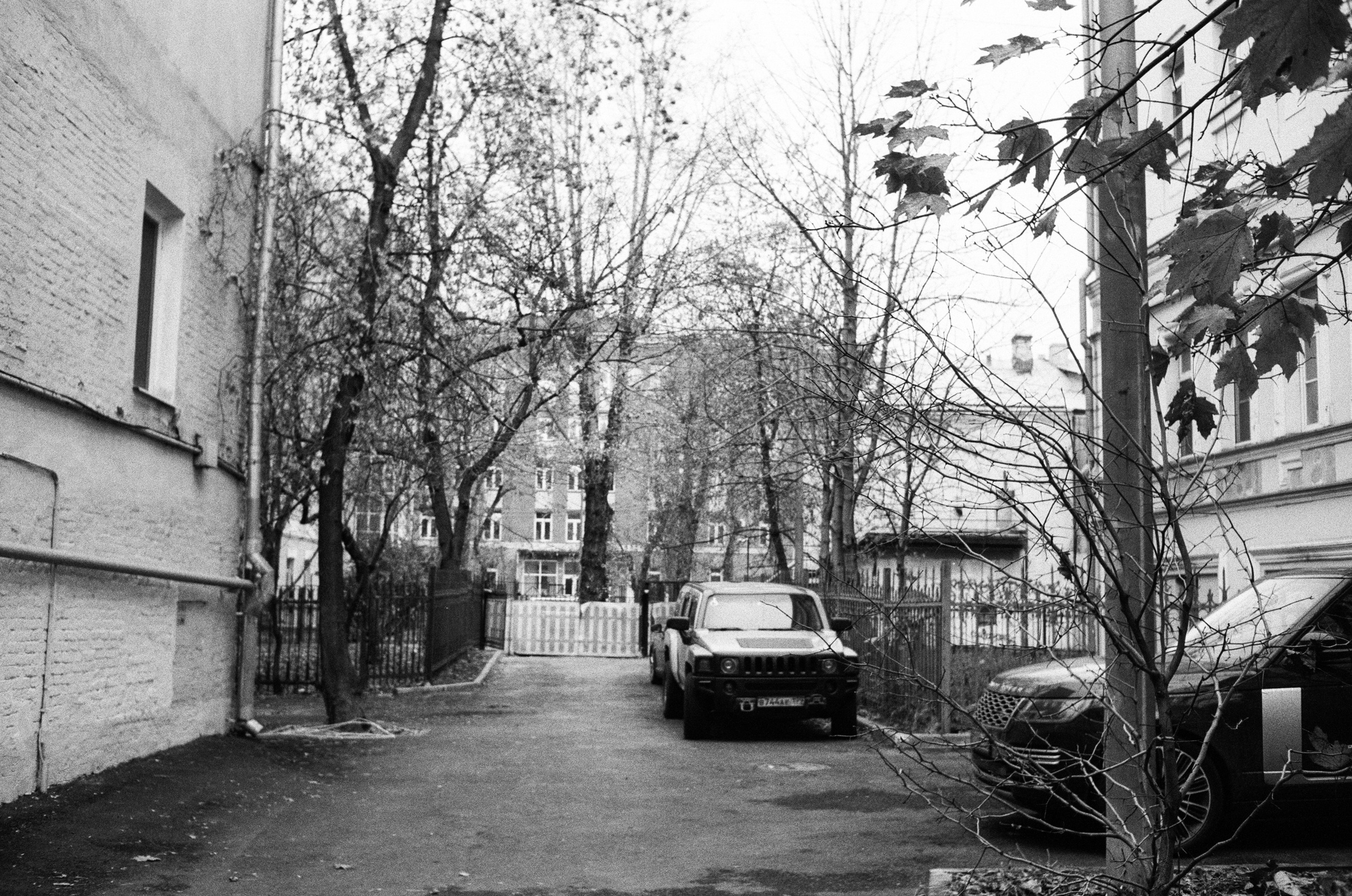 Чистые пруды, Покровка, Потаповский переулок / Ricoh FF-1