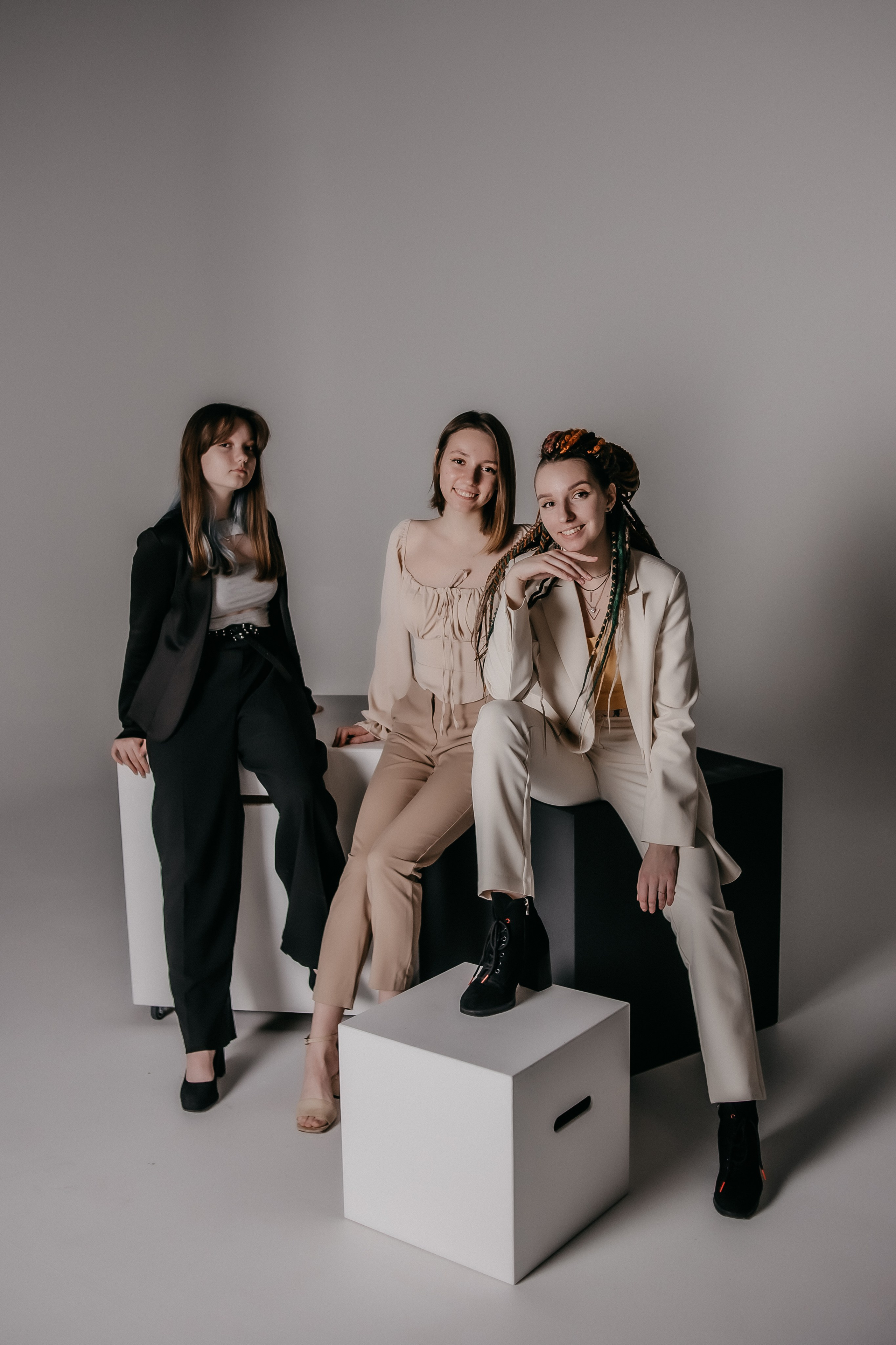 Три сестры. Марина, Алёна, Софья. Фотограф Регина Крикунова г. Красноярск