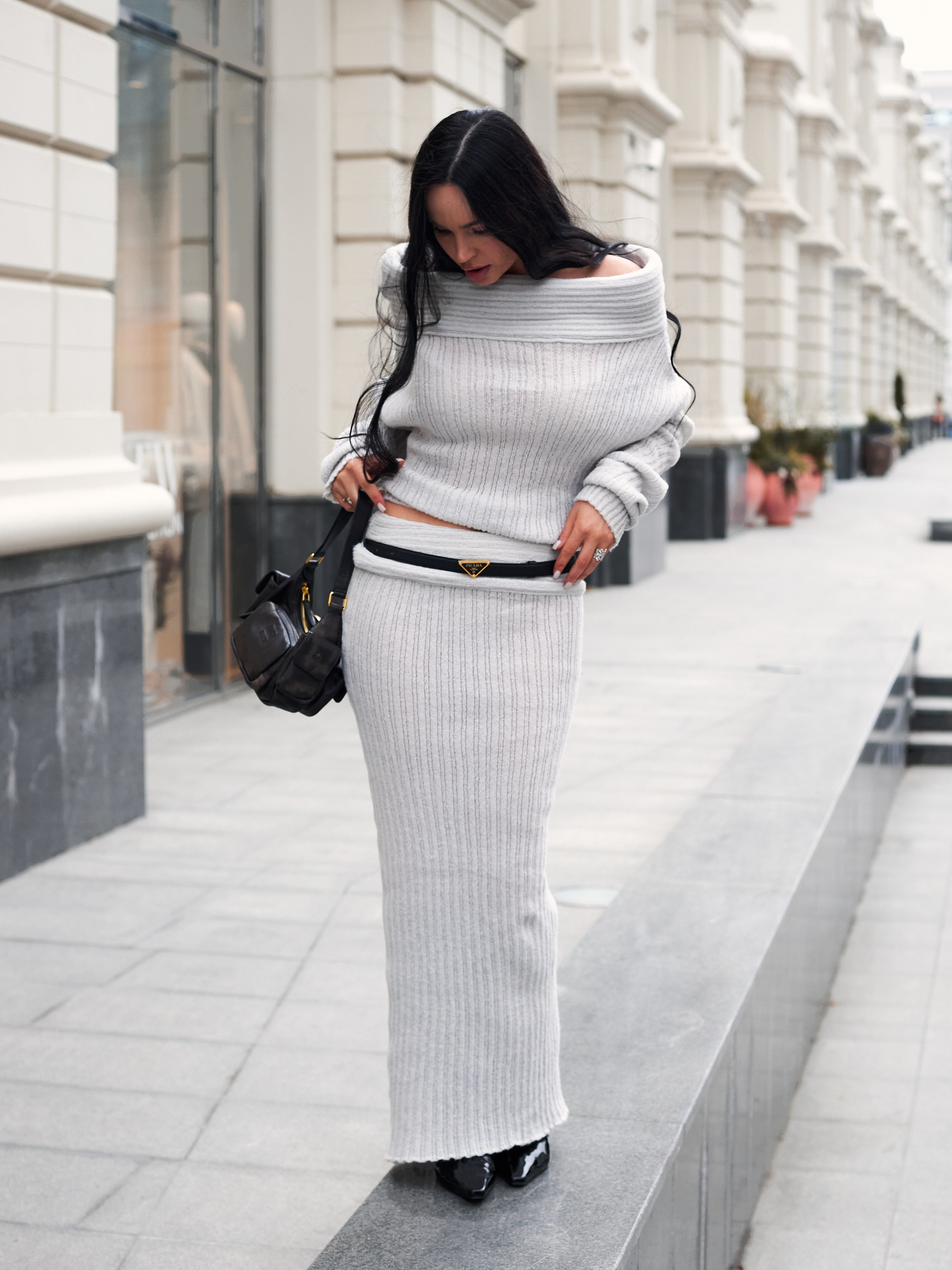 Фотосъемка теплых платьев Екатеринбург Wildberries ВБ Ozon Озон фотосессия одежды Екб заказать цена фотосъемка товара WB трикотаж карточки. Фотограф Екатеринбург Анастасия Жерновская | Маркетплейсы и нейрофото