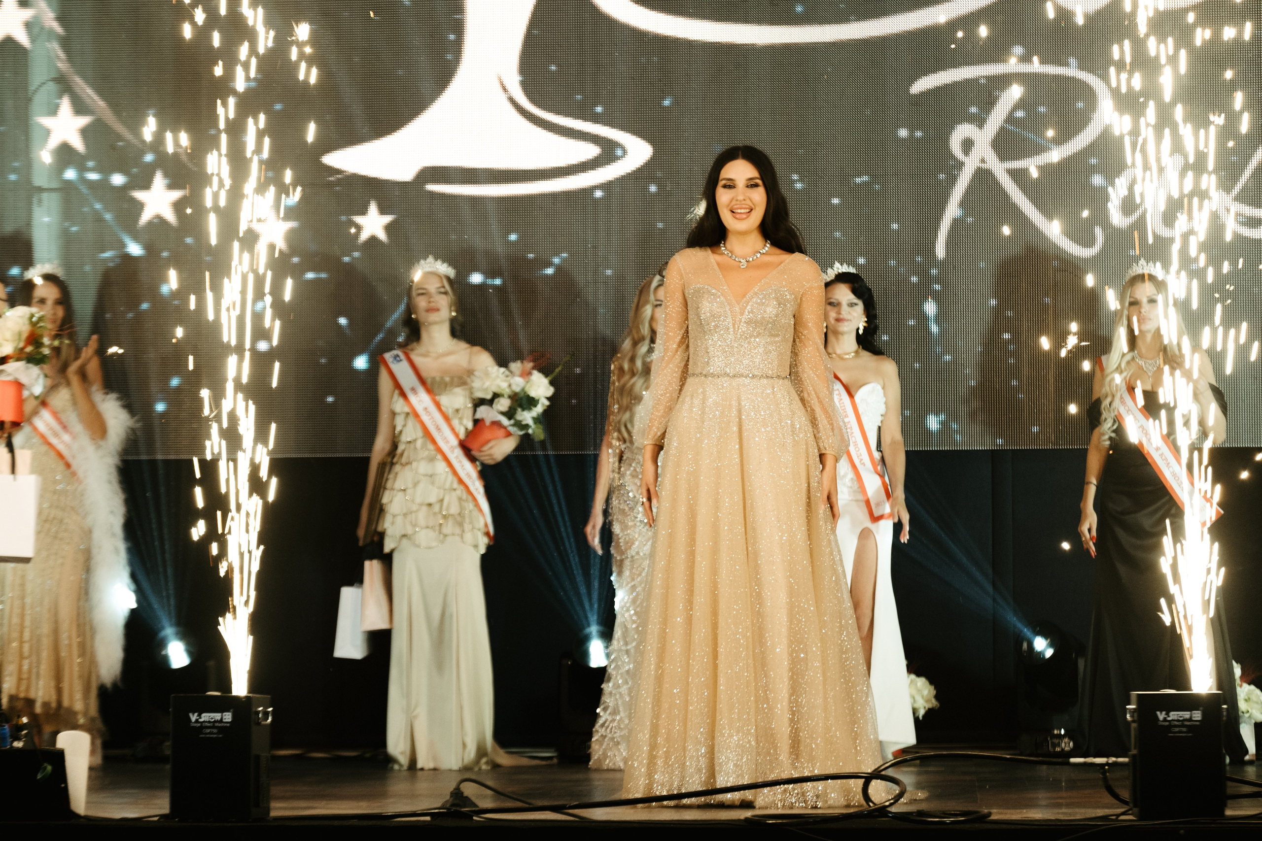 Мисс и Миссис Россия Земли Краснодар 2025 программа. Свадебный и репортажной фотограф Денис Ожигин в Краснодаре и Краснодарском крае