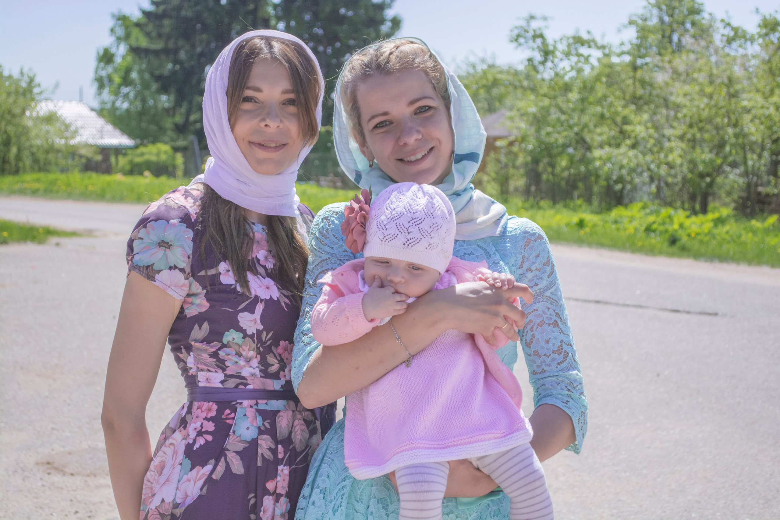 Крещение Василисы в храме Николая Чудотворца в д. Старый погост. Фотограф Евгений Егоров