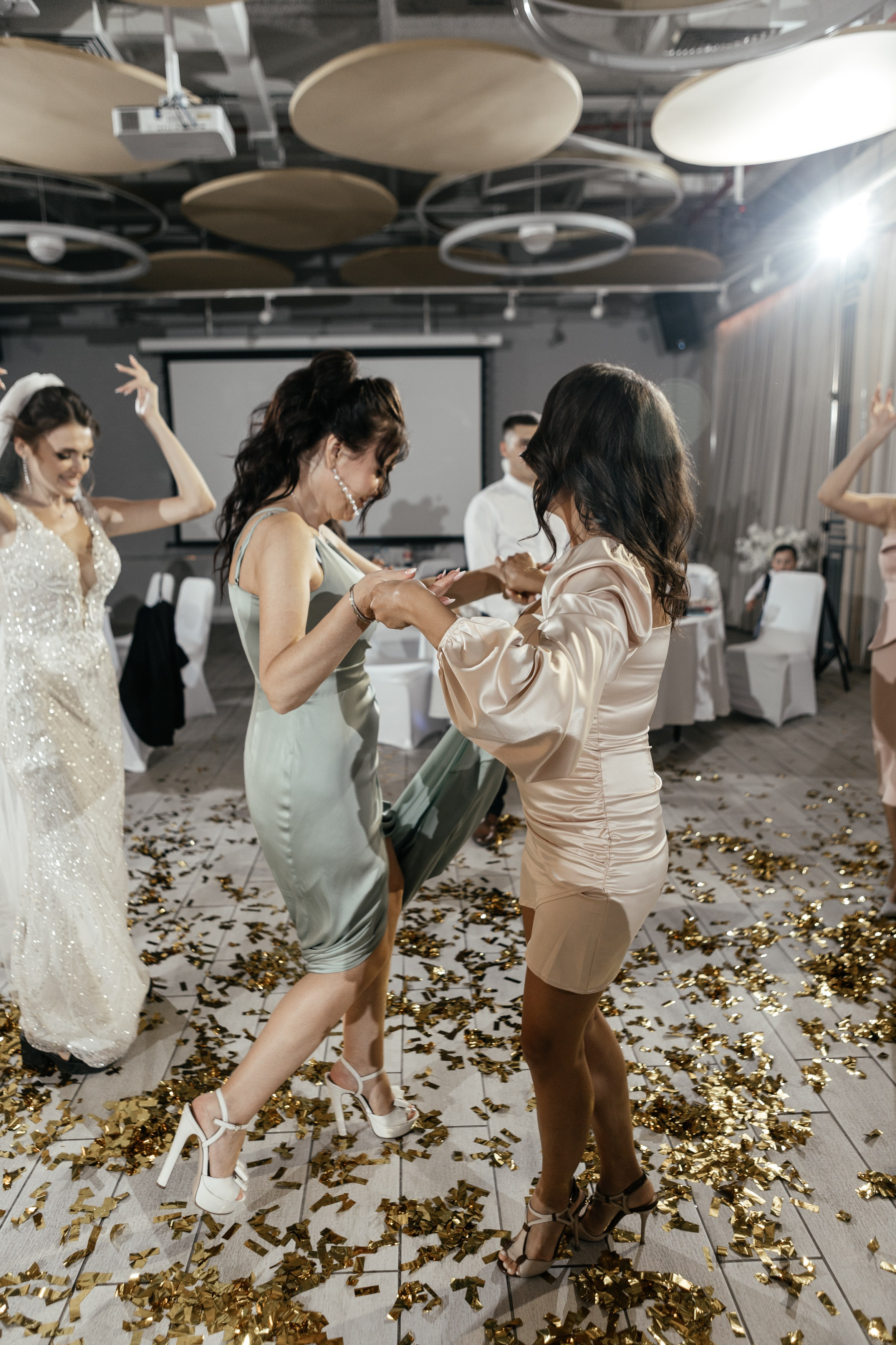 Свадебный фотограф Уфа — Руслан ГабдлисламовЖивые эмоции, красивые кадры, воспоминания на всю жизнь.Работаю по всей Республике Башкортоста. Свадебный фотограф Уфа Руслан Габдлисламов