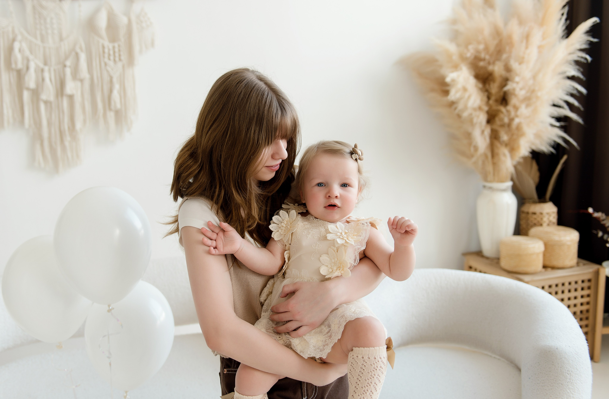 Семейная фотосессия 1 год в Москве. Детский фотограф в Долгопрудном и Москве