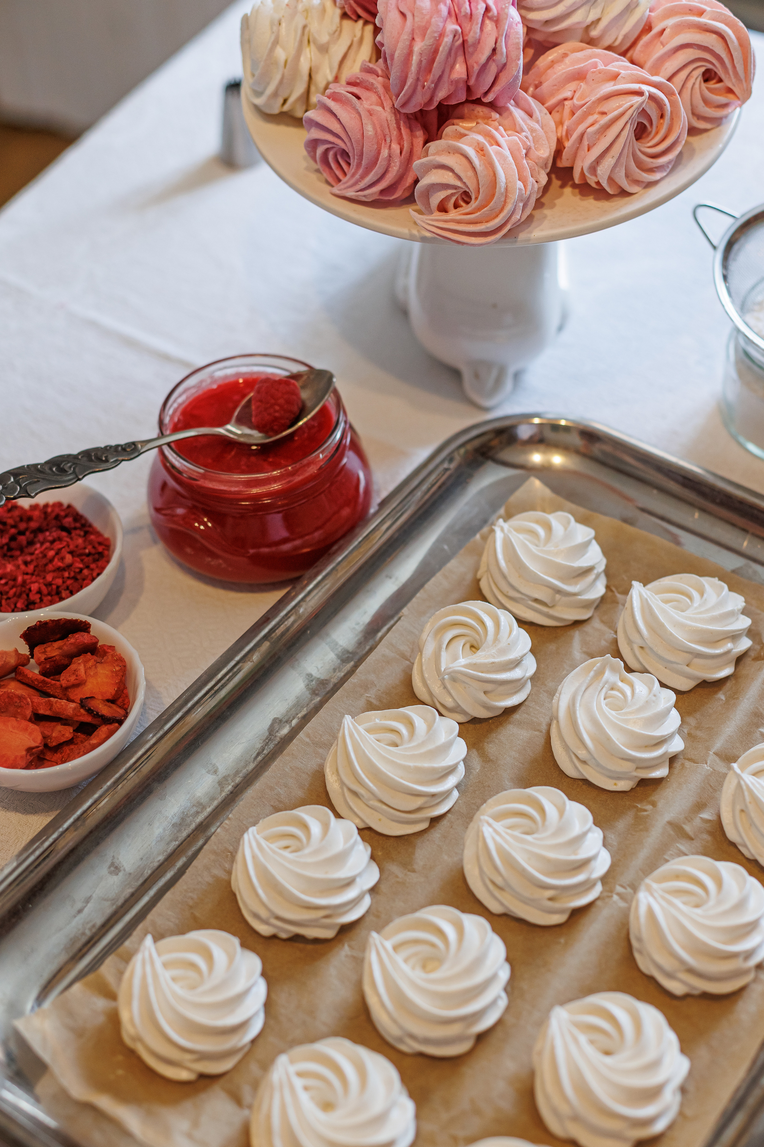 Контент съёмка для домашнего кондитера Ольги «Тут.зефир». Семейный и детский фотограф Комина Елена, Власиха, Одинцово