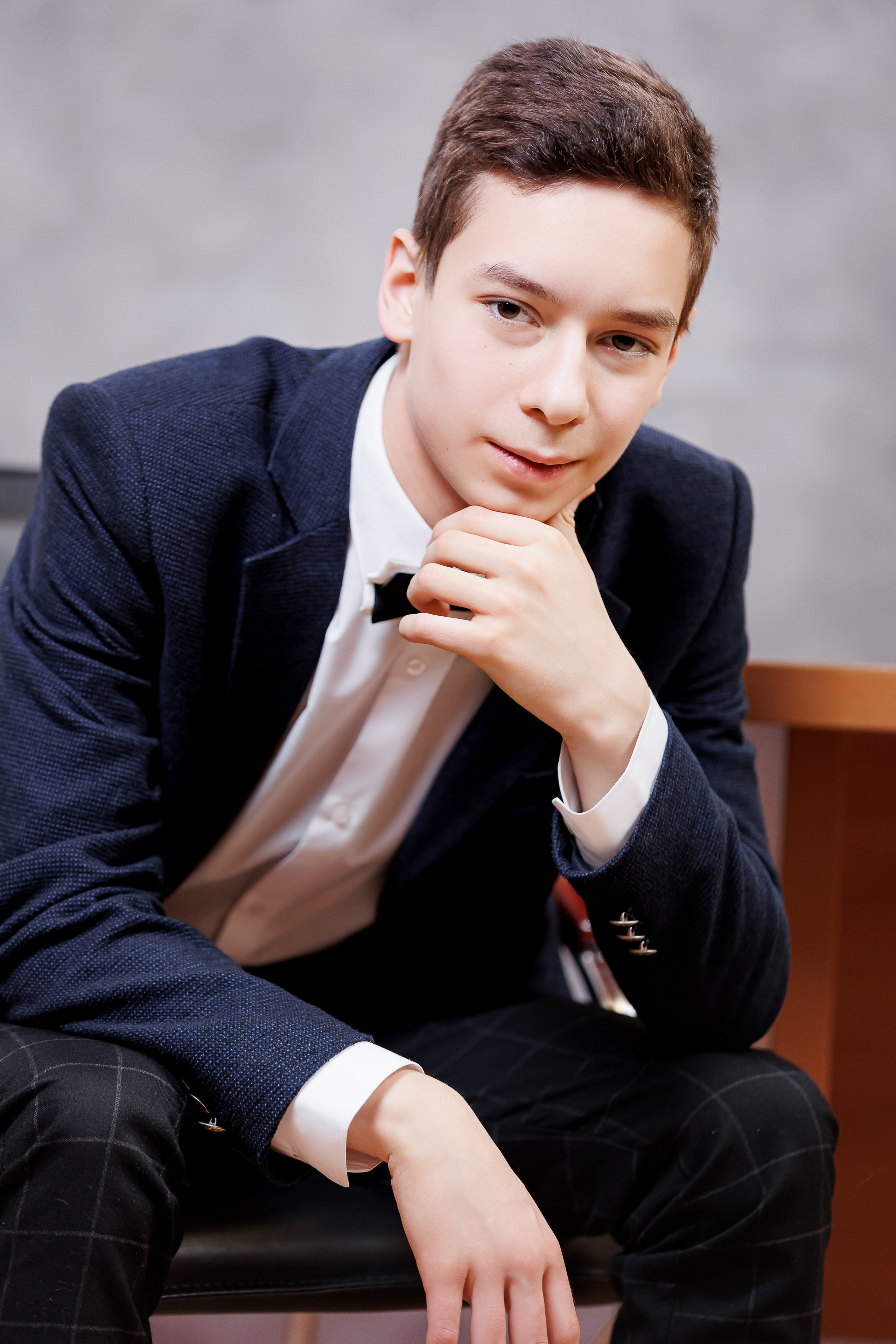 Портреты на однотонном фоне. Семейный и детский фотограф Комина Елена, Власиха, Одинцово