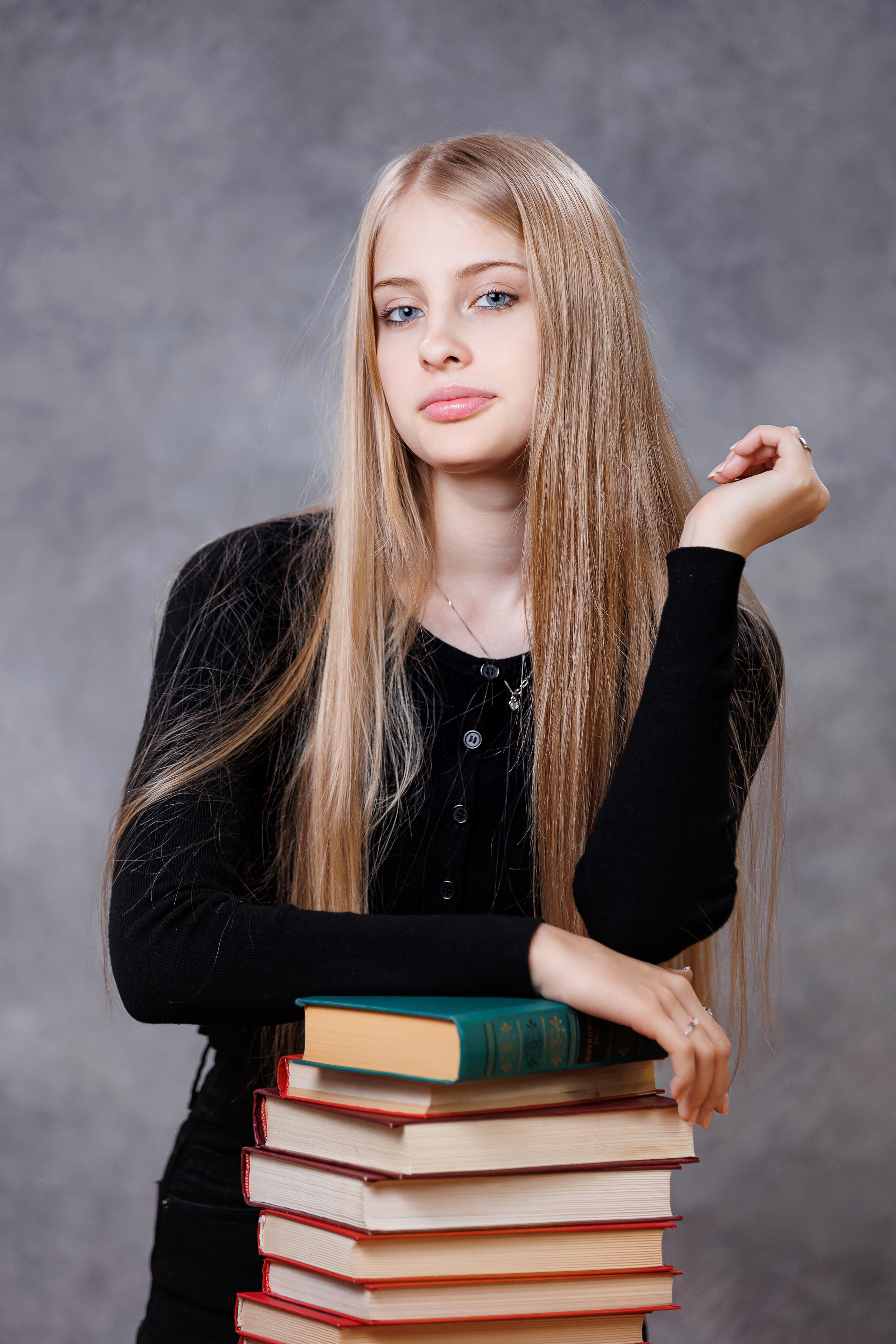 Портреты на однотонном фоне. Семейный и детский фотограф Комина Елена, Власиха, Одинцово