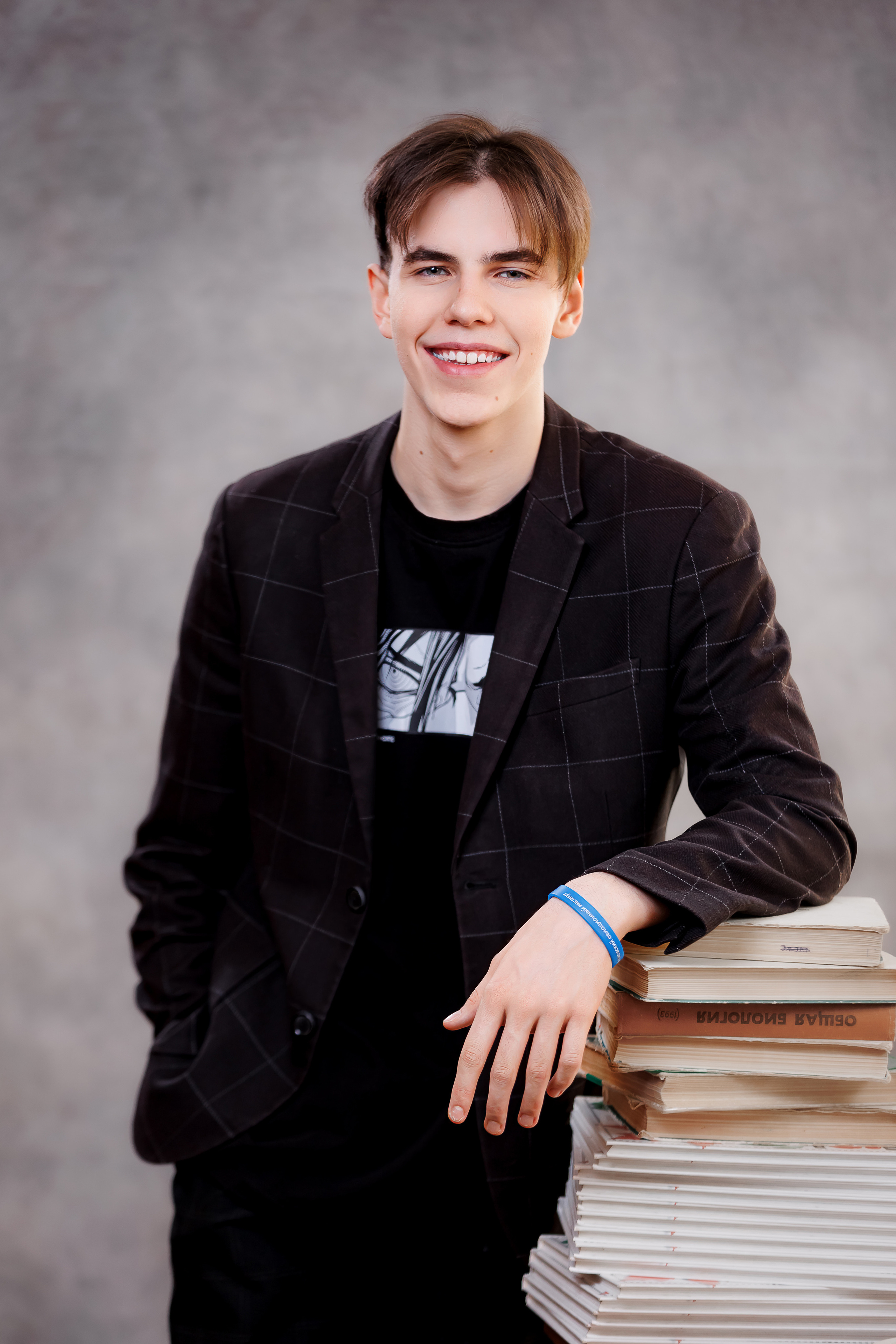 Портреты на однотонном фоне. Семейный и детский фотограф Комина Елена, Власиха, Одинцово