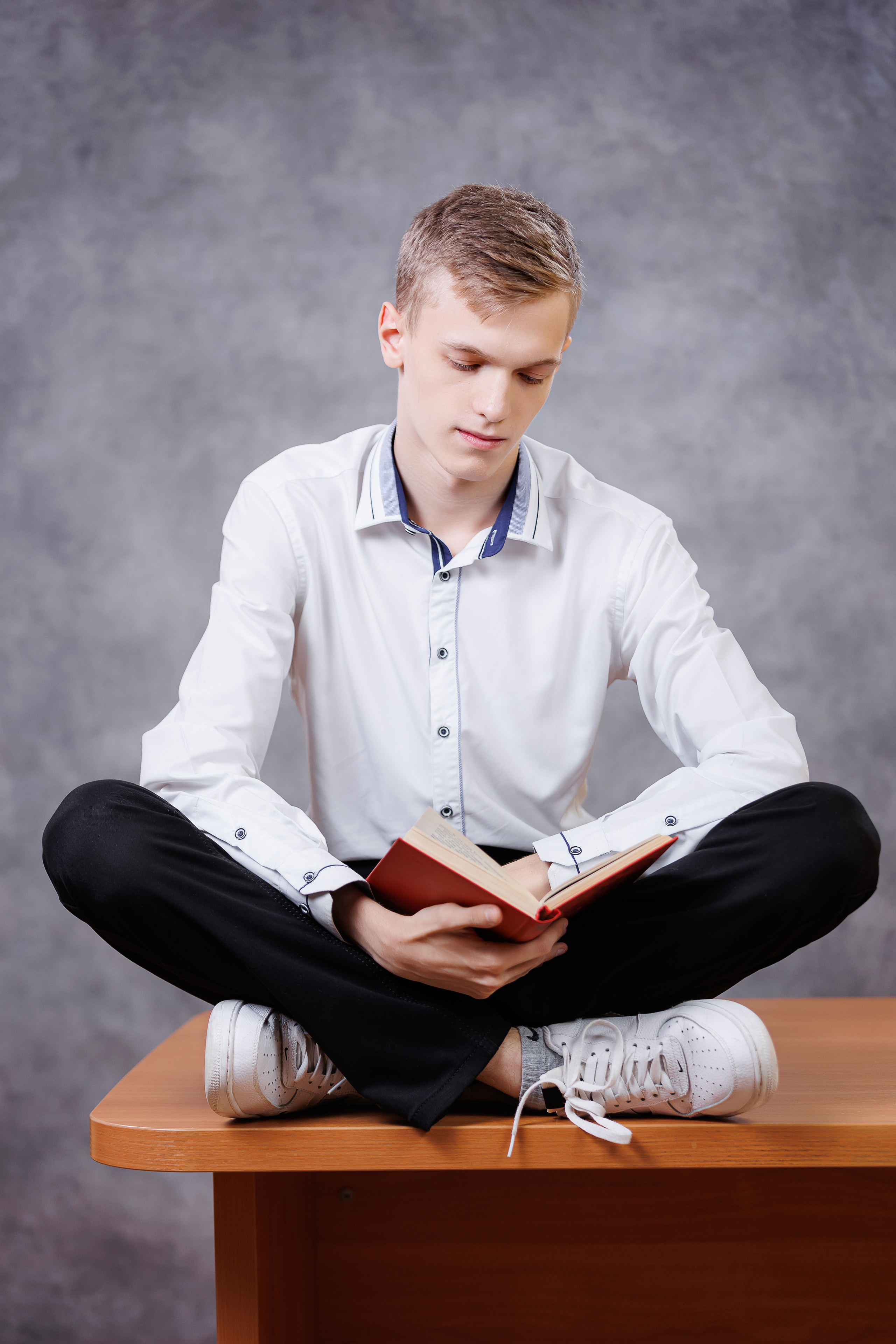 Портреты на однотонном фоне. Семейный и детский фотограф Комина Елена, Власиха, Одинцово